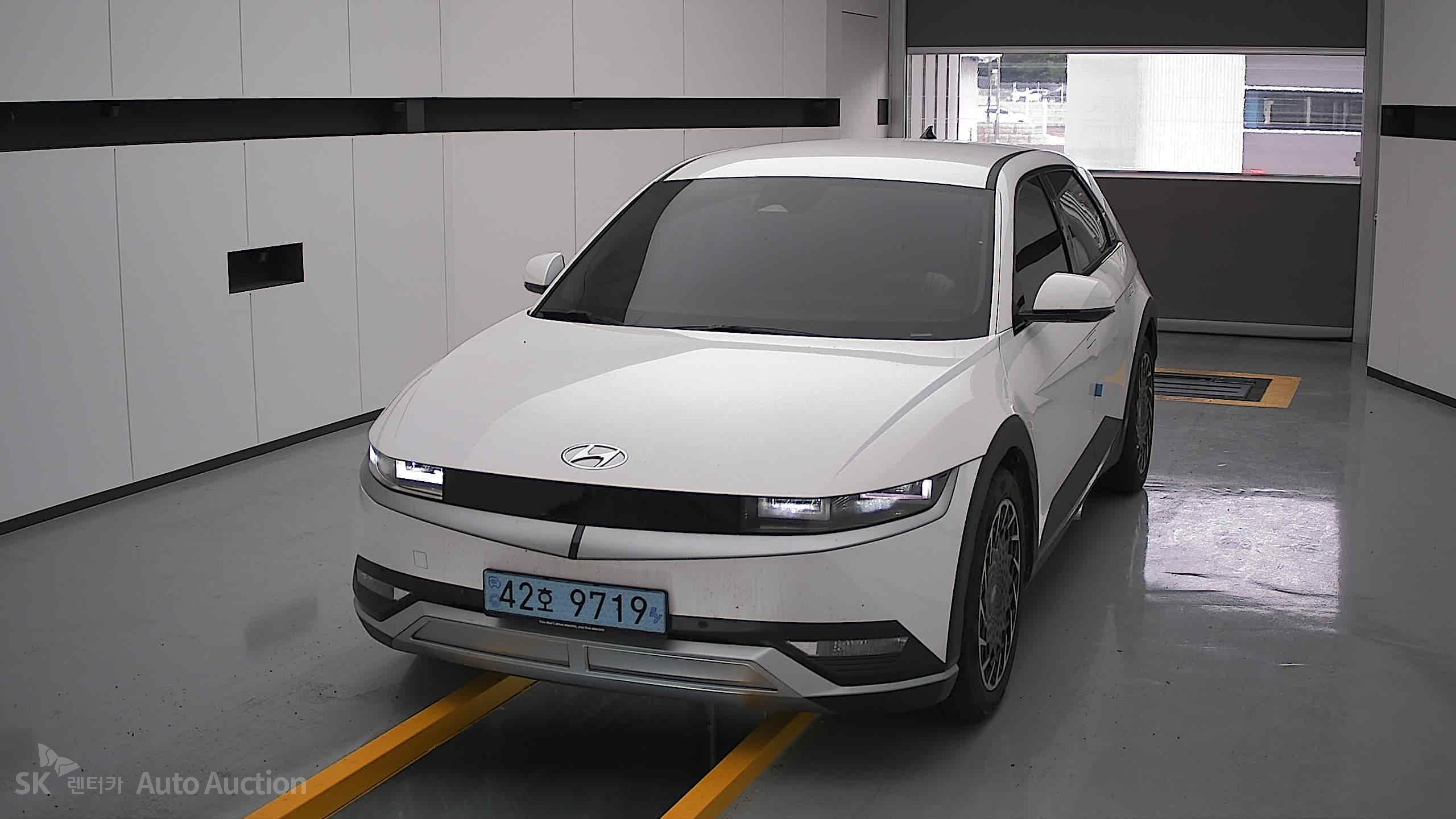 2023 - hyundai ioniq