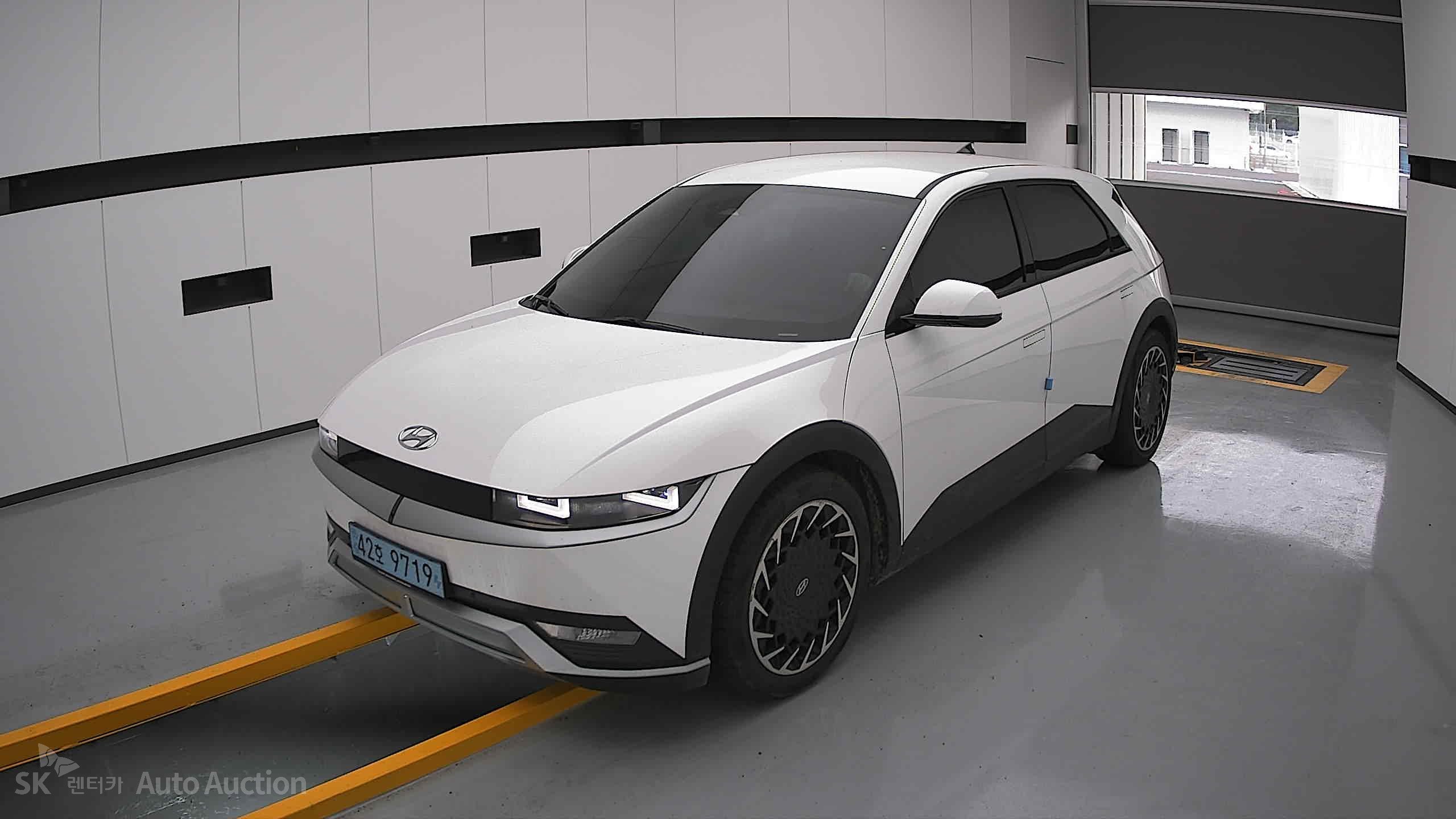 2023 - hyundai ioniq
