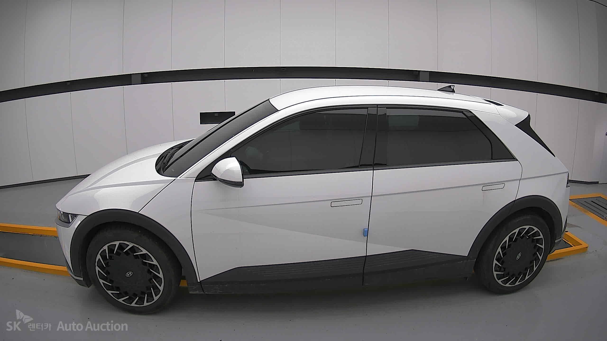 2023 - hyundai ioniq