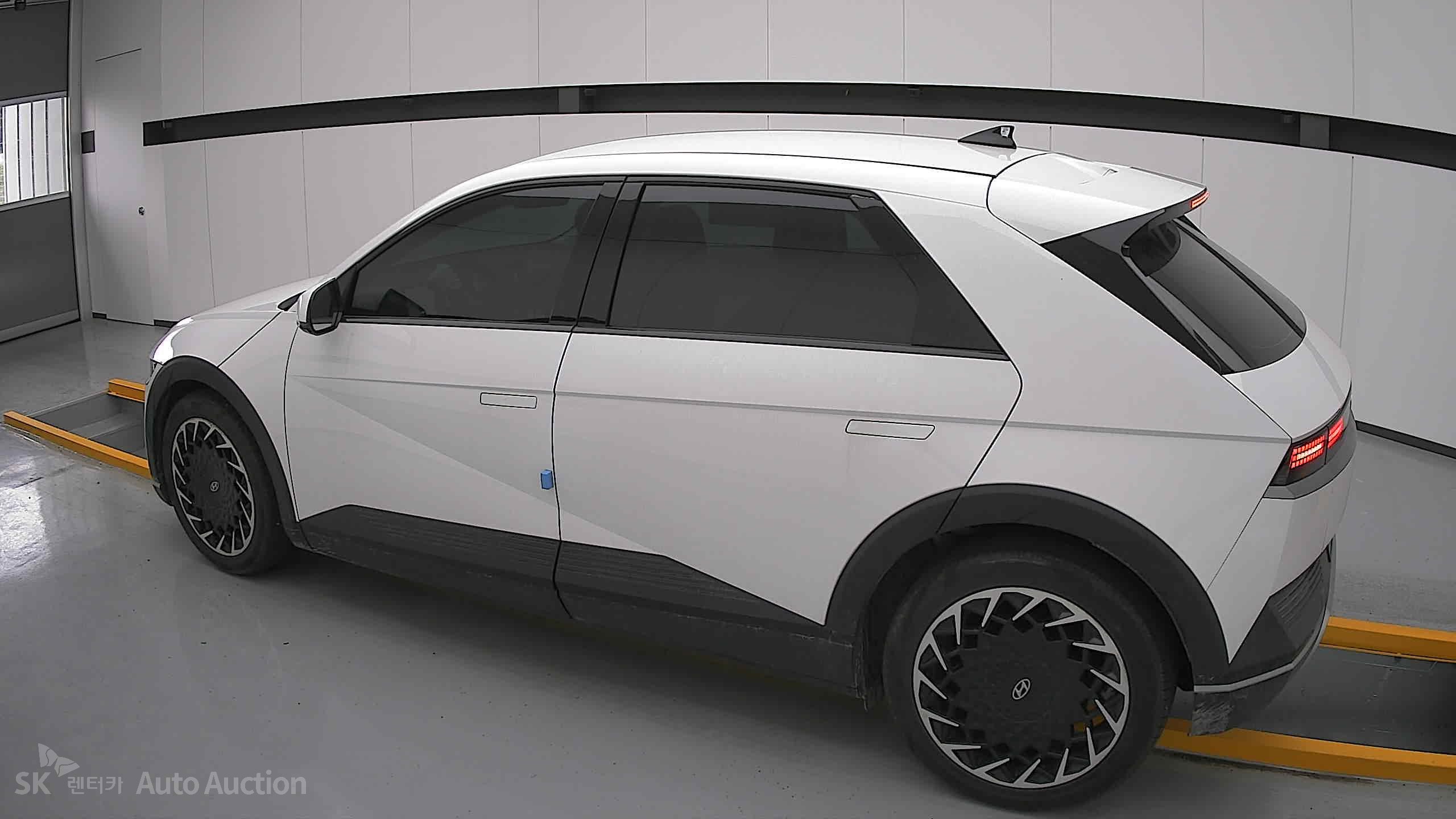 2023 - hyundai ioniq