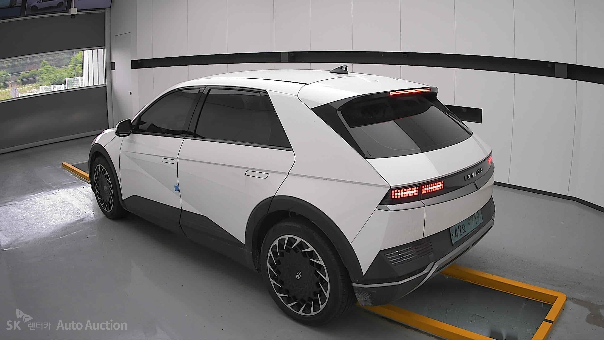2023 - hyundai ioniq