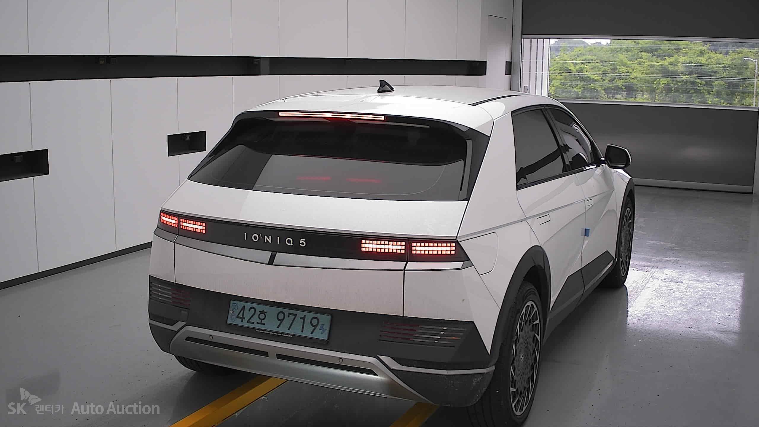 2023 - hyundai ioniq