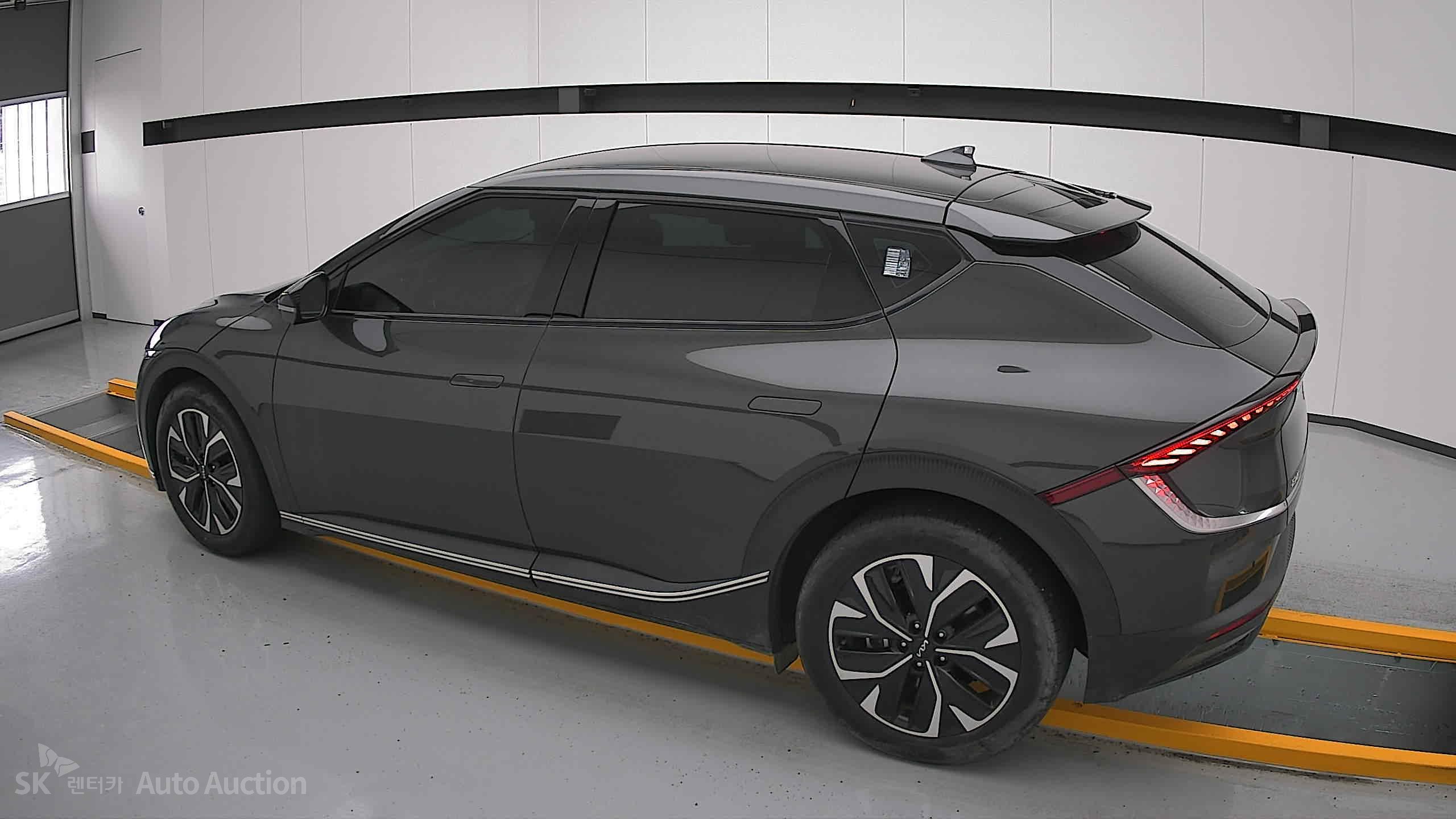 2022 - kia ev6