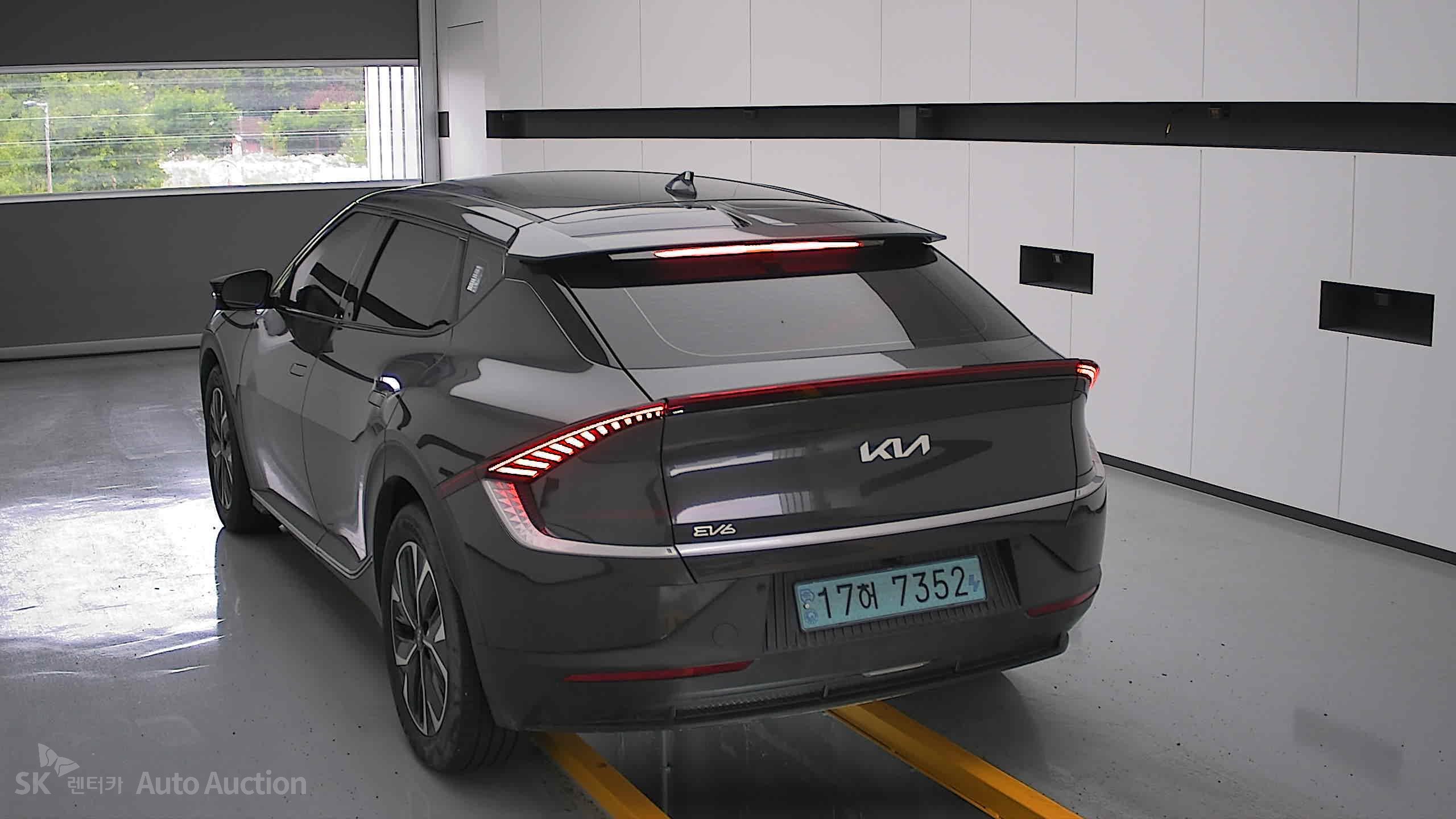 2022 - kia ev6