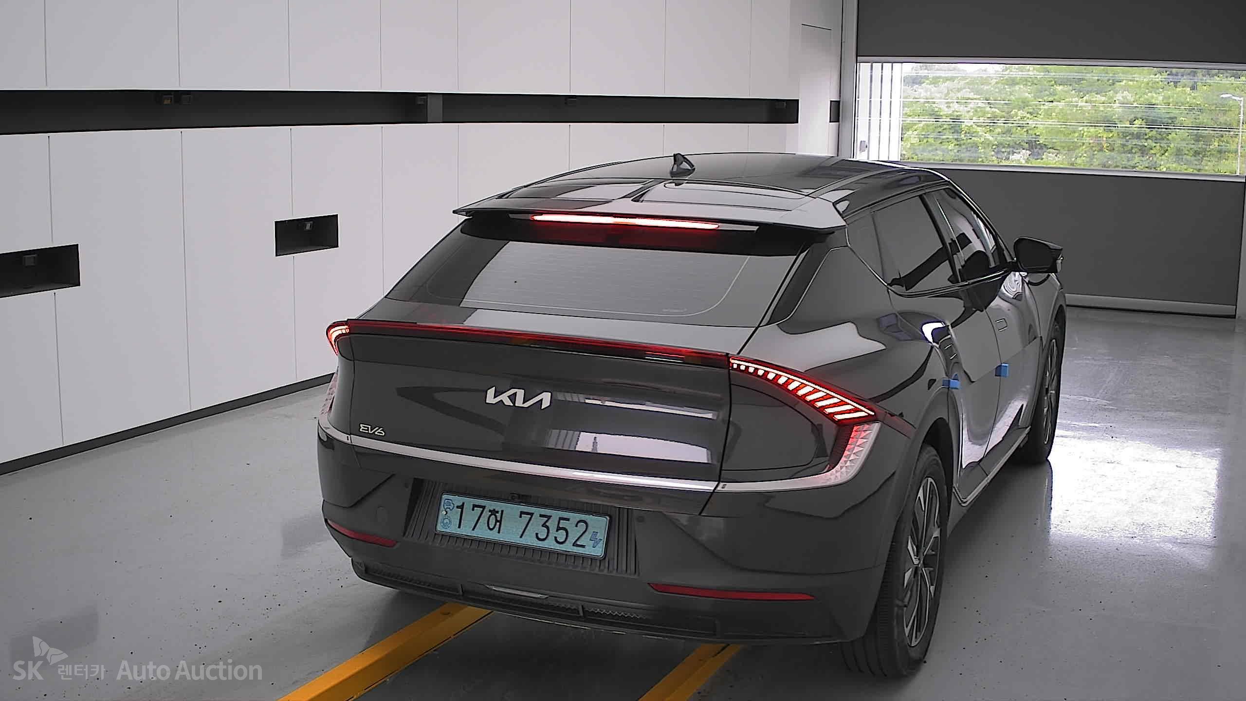 2022 - kia ev6