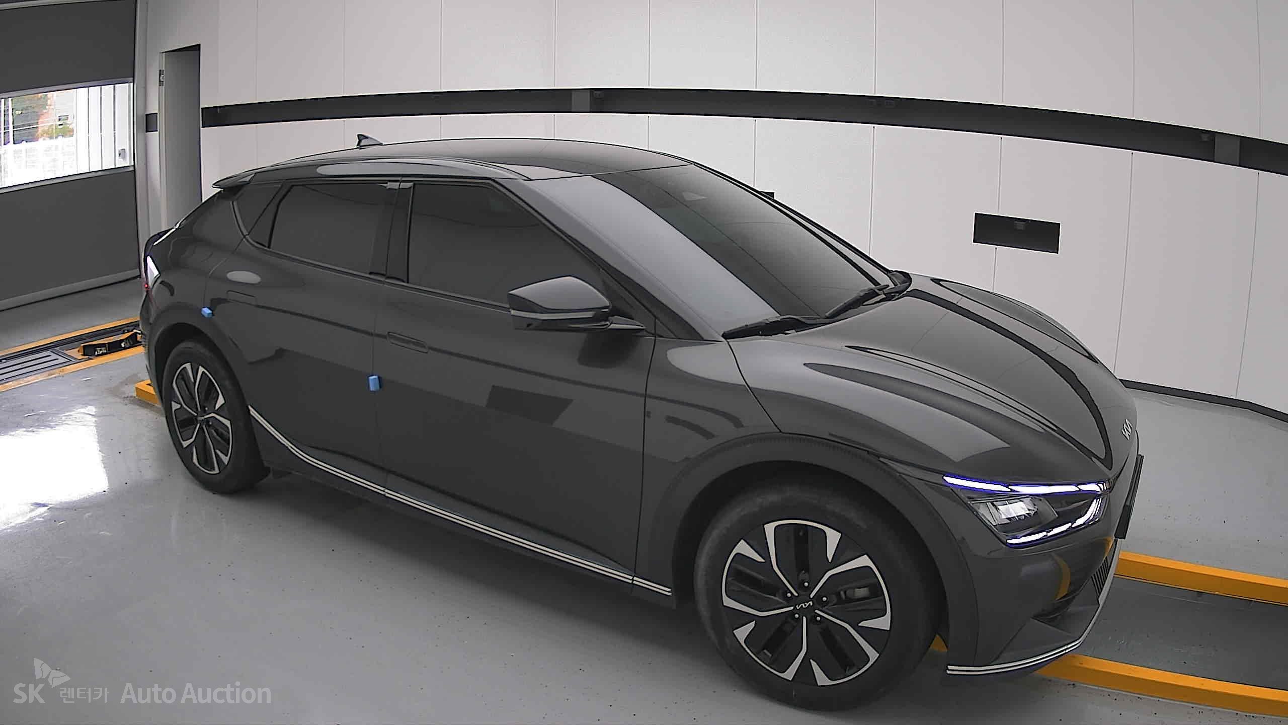 2022 - kia ev6