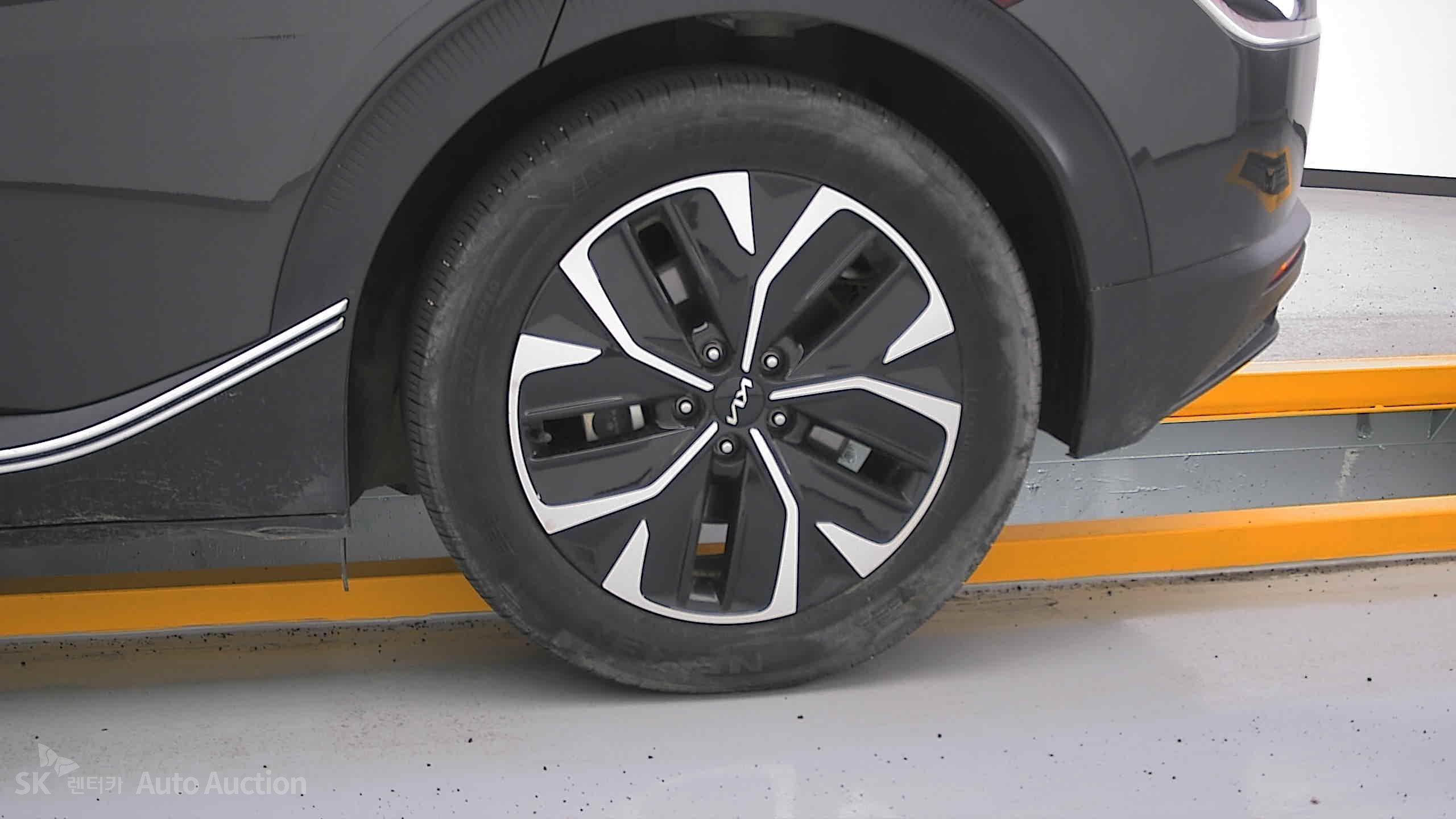 2022 - kia ev6