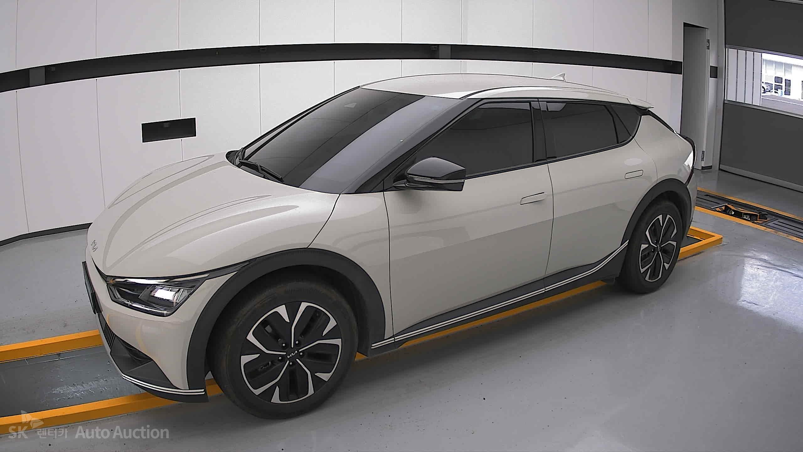 2022 - kia ev6