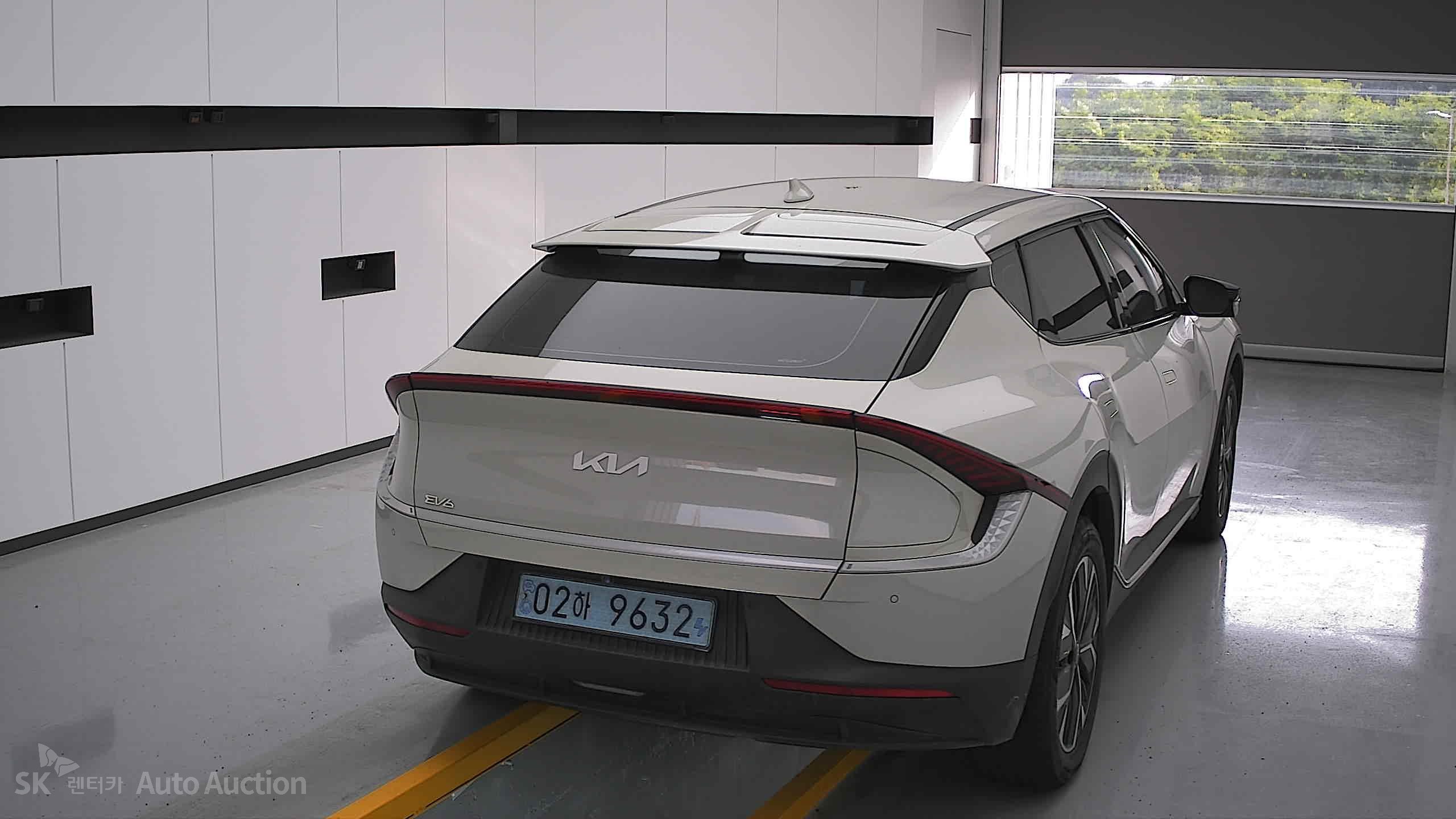 2022 - kia ev6