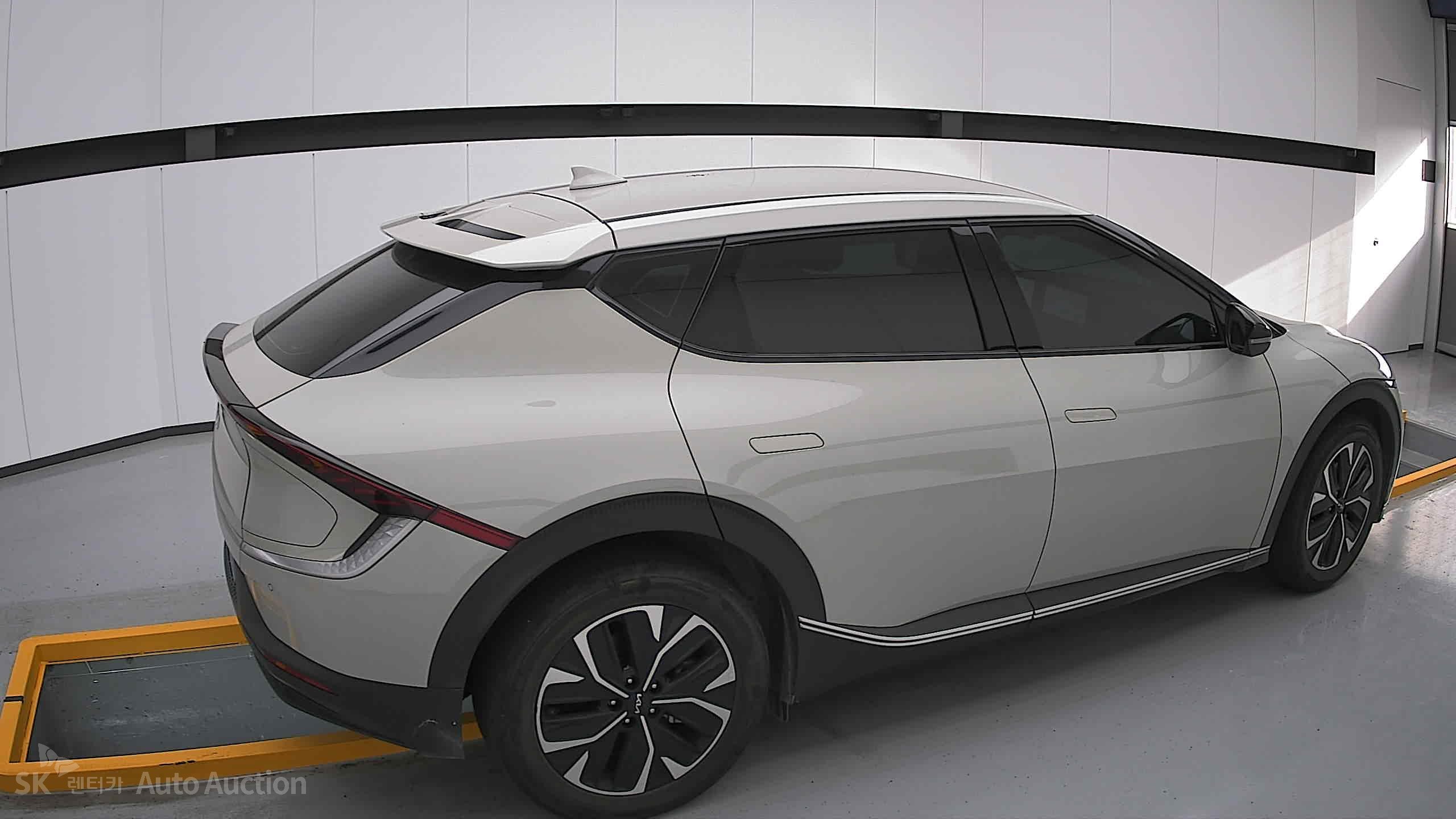 2022 - kia ev6