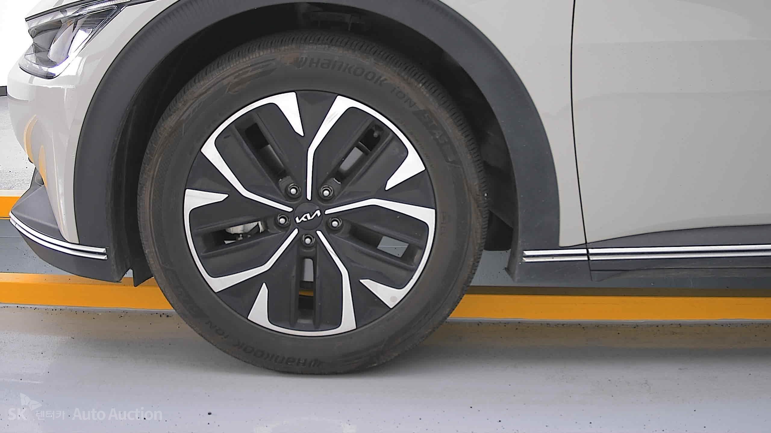 2022 - kia ev6