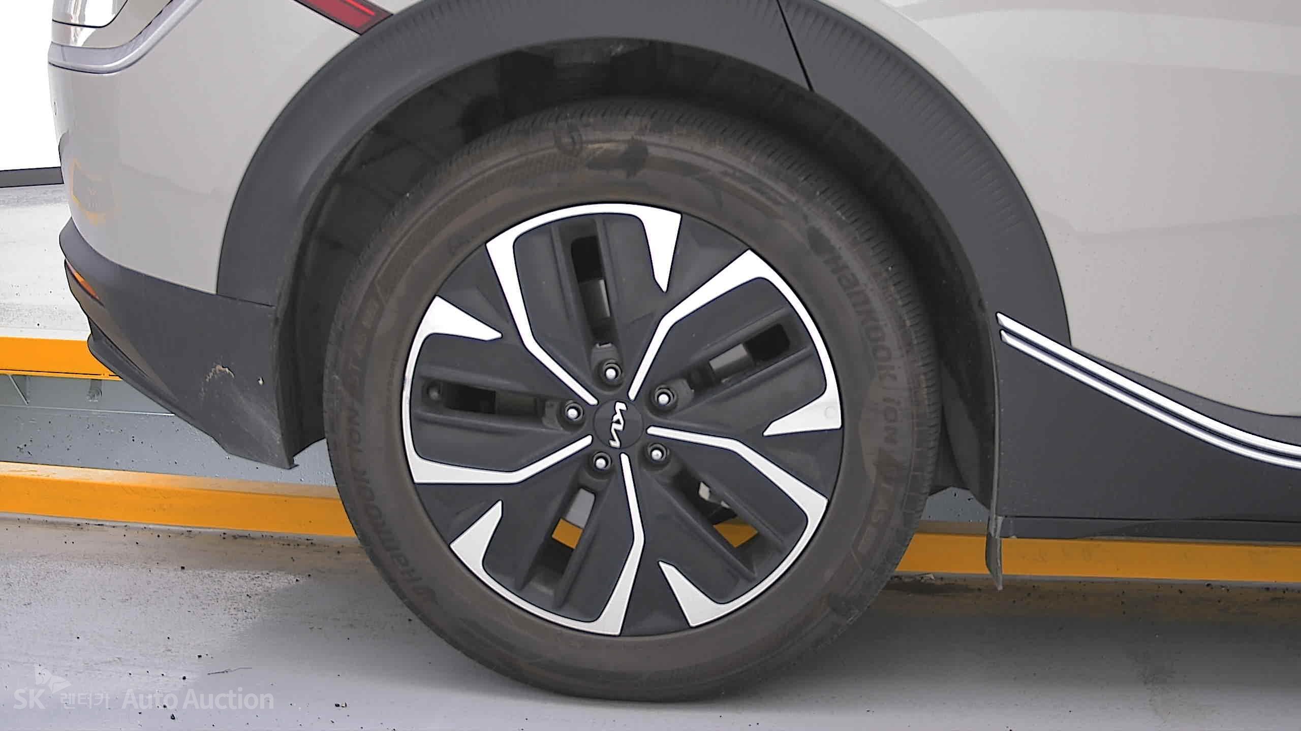 2022 - kia ev6