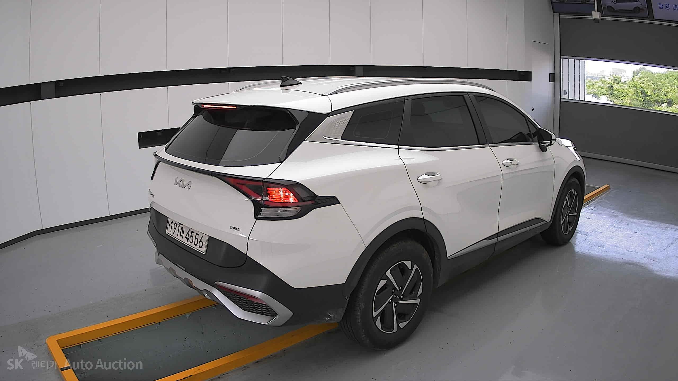 2023 - kia sportage