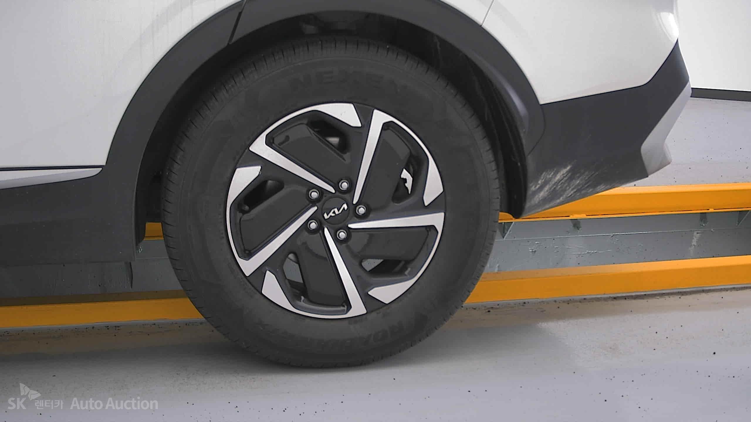 2023 - kia sportage
