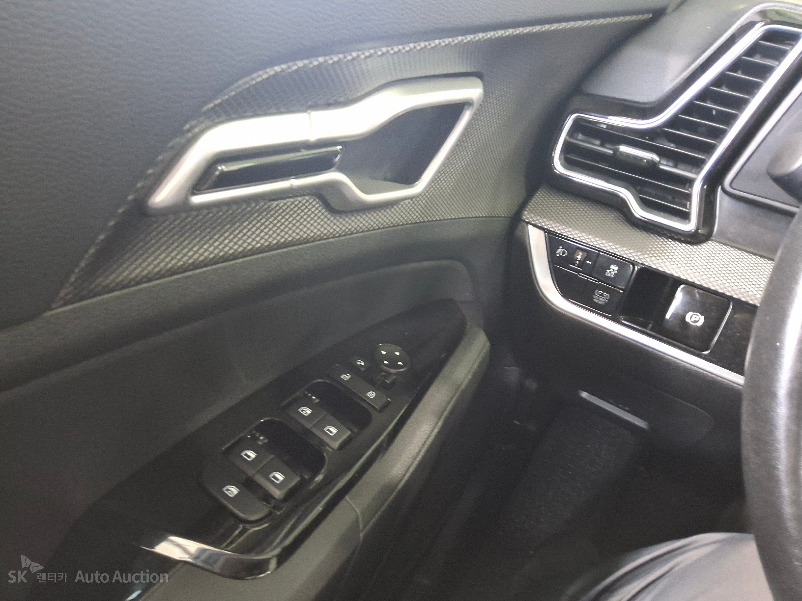 2023 - kia sportage
