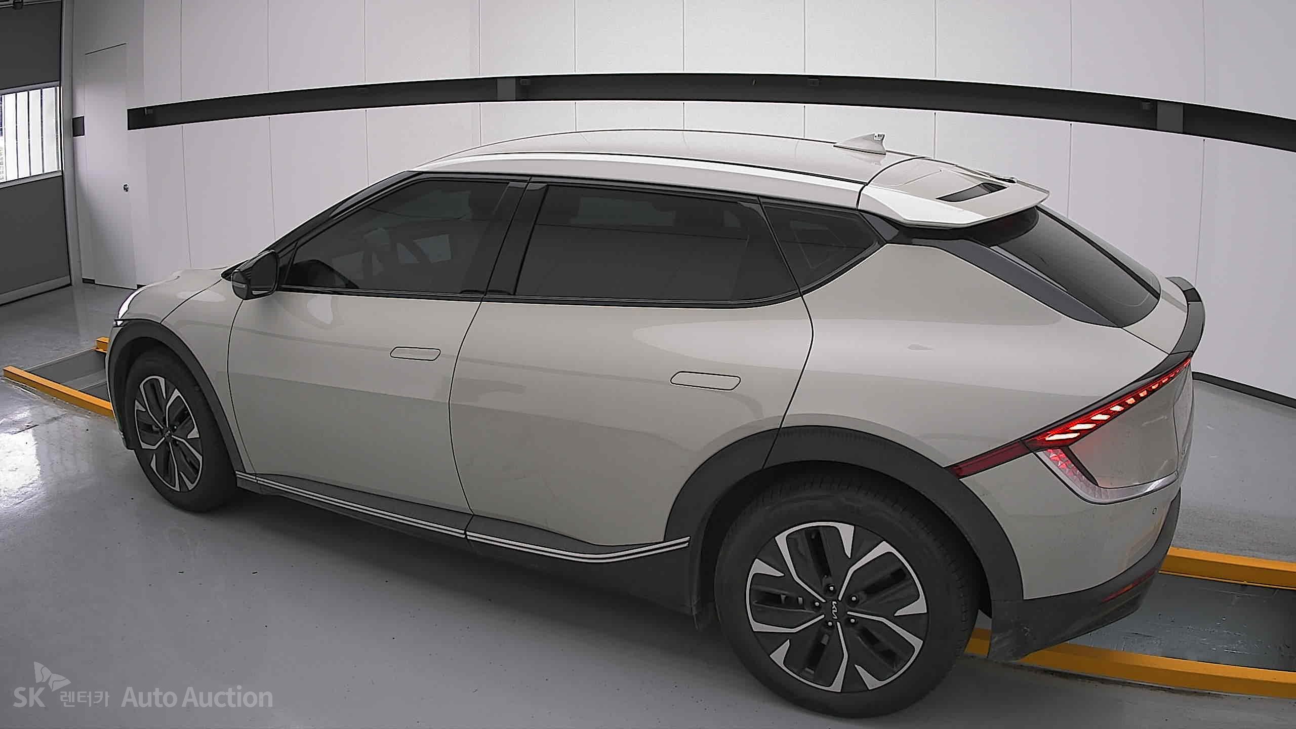 2022 - kia ev6
