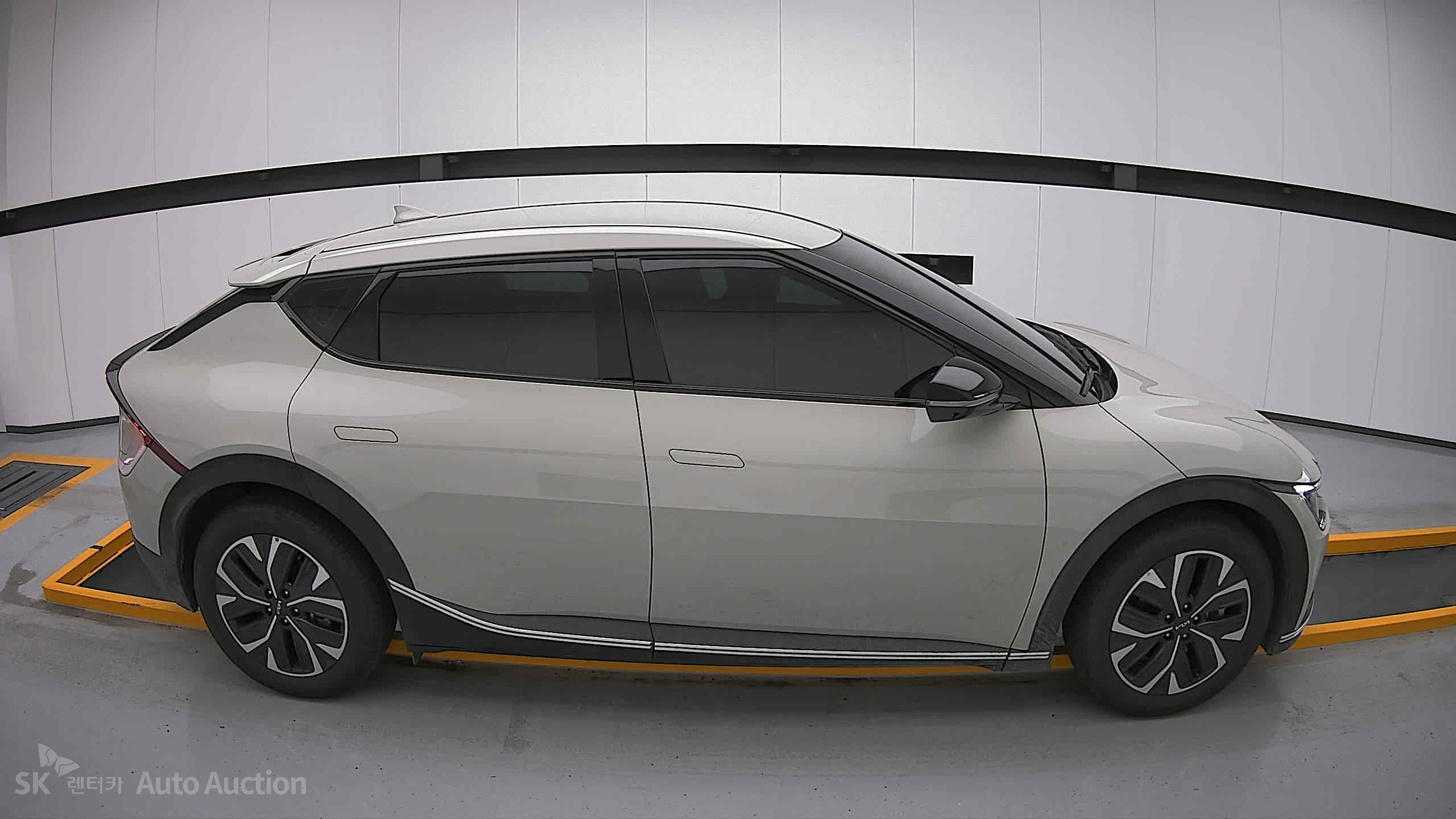 2022 - kia ev6
