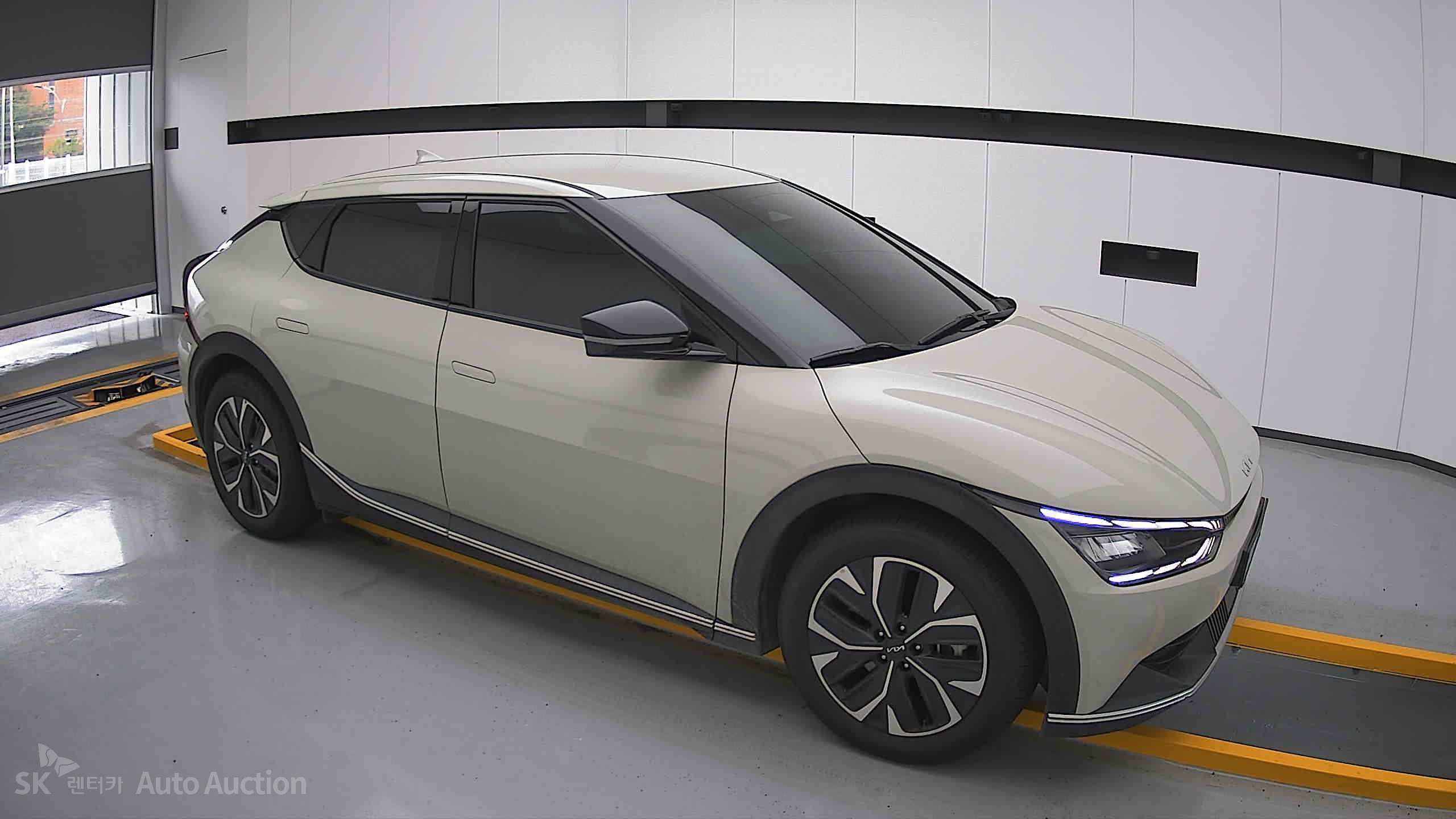2022 - kia ev6