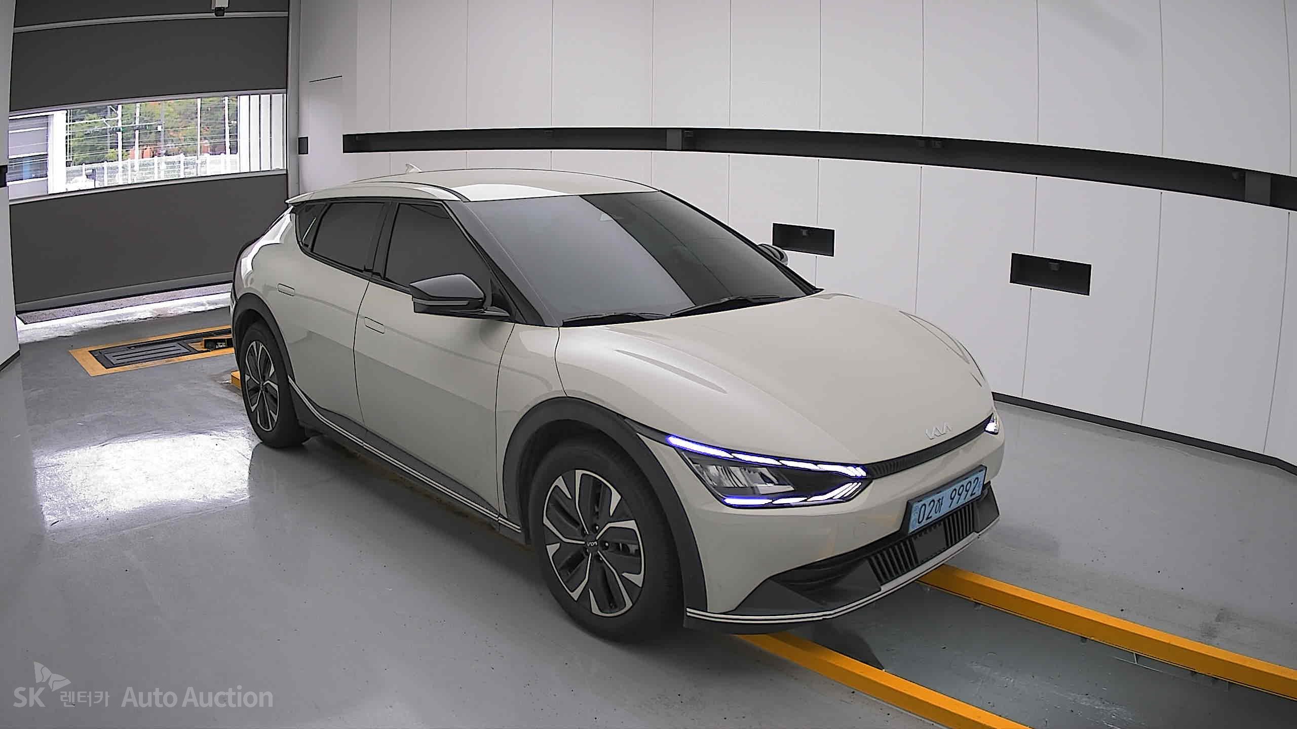 2022 - kia ev6