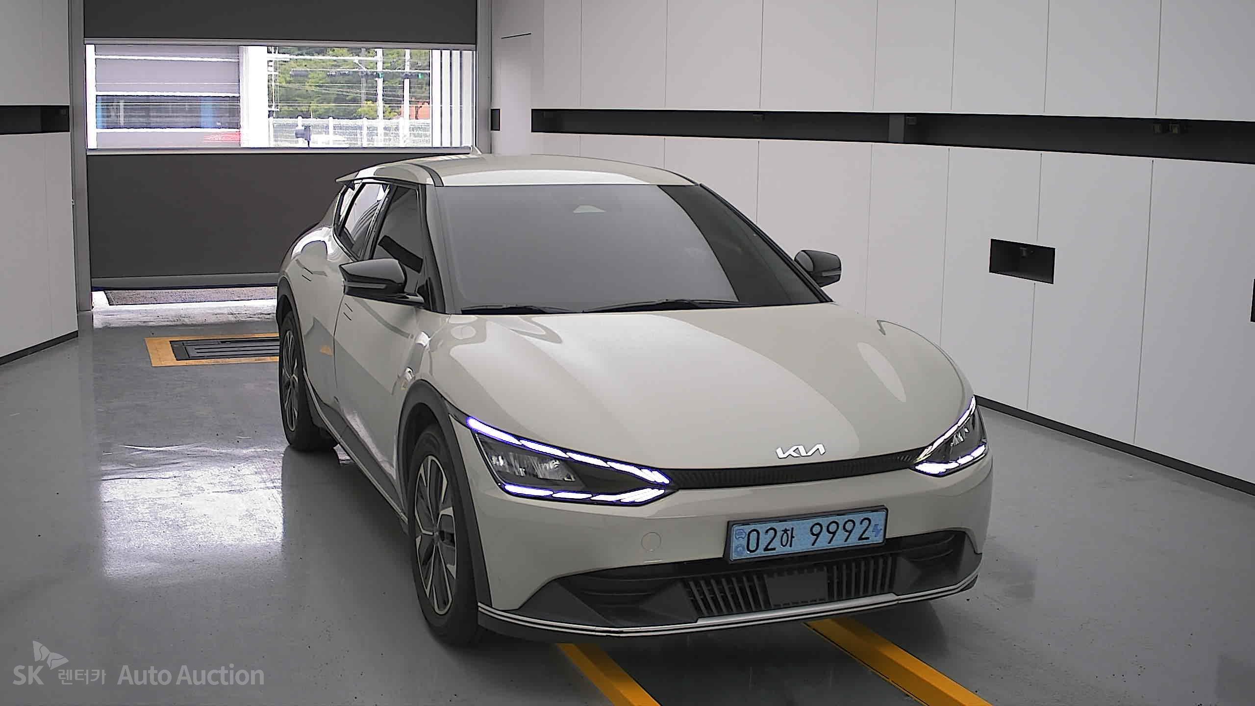 2022 - kia ev6