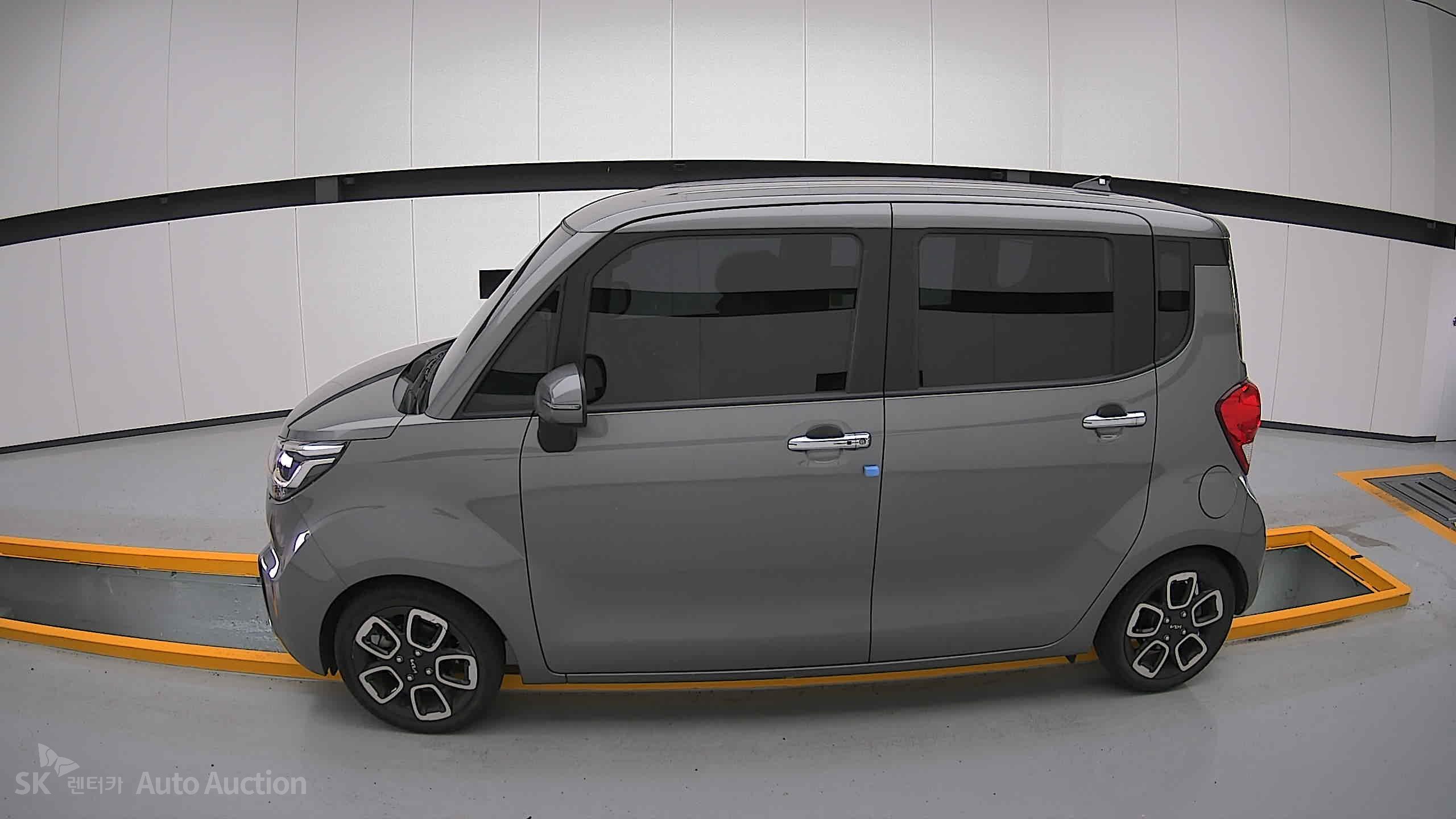 2022 - kia ray