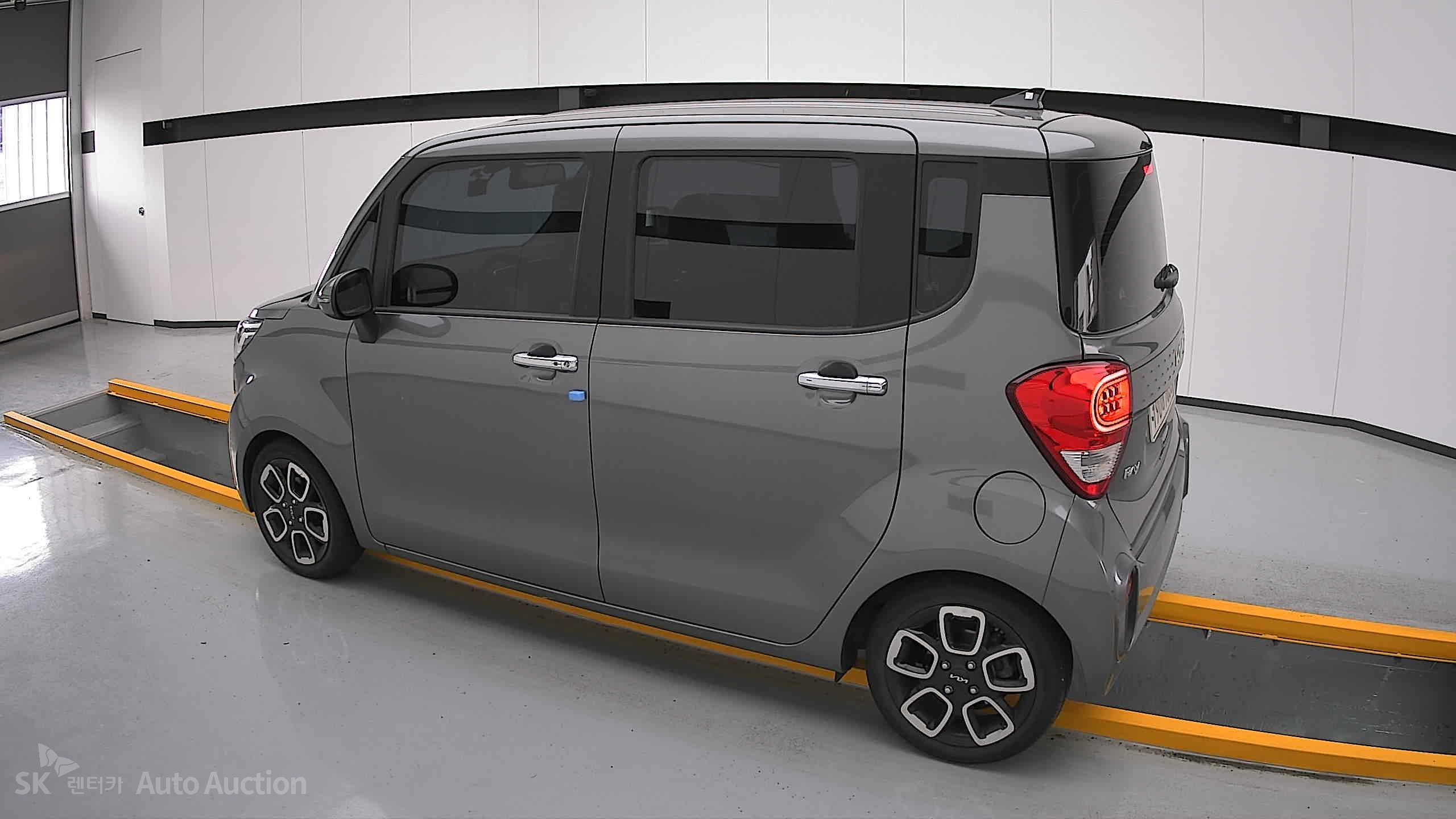 2022 - kia ray