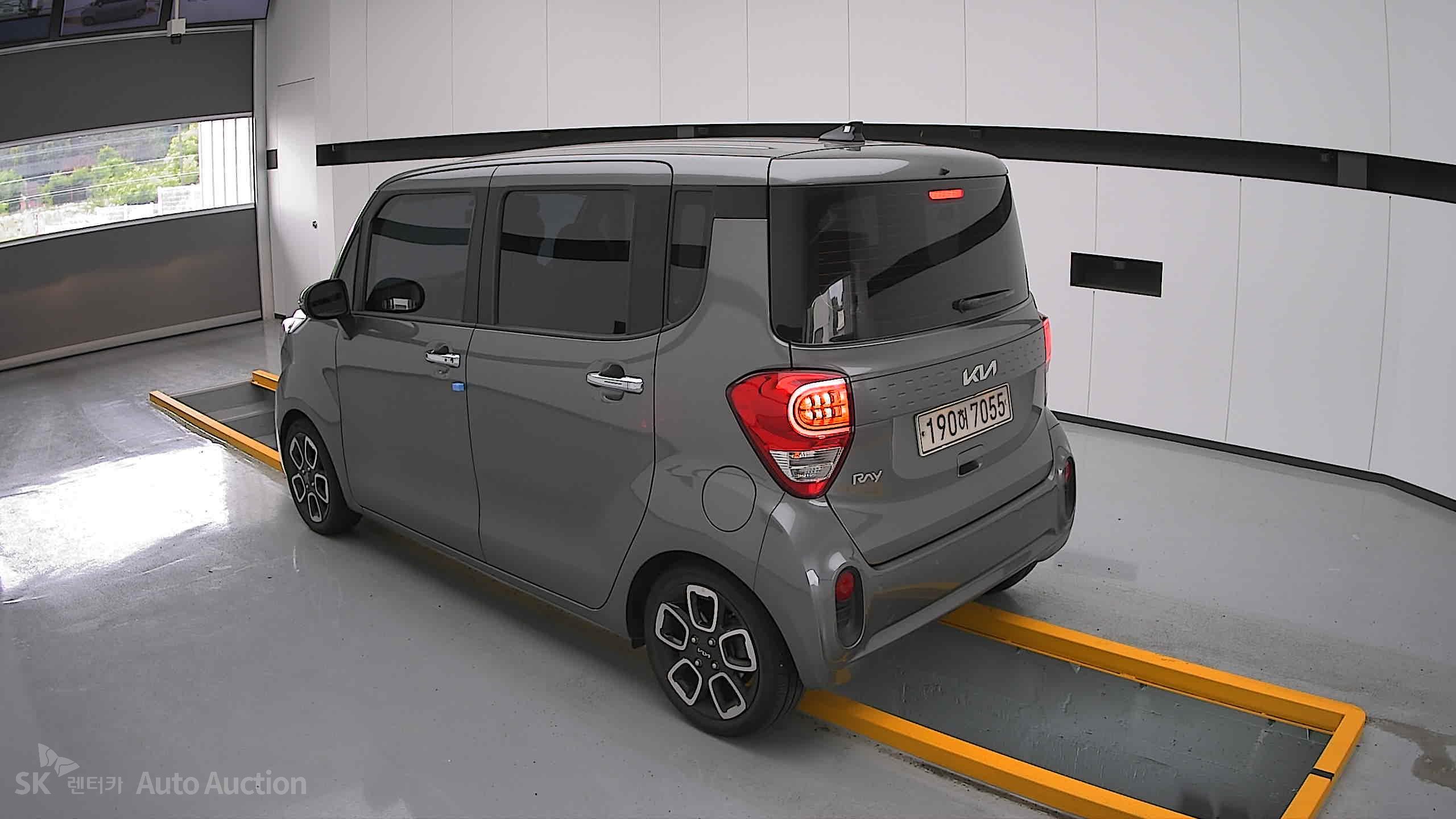 2022 - kia ray