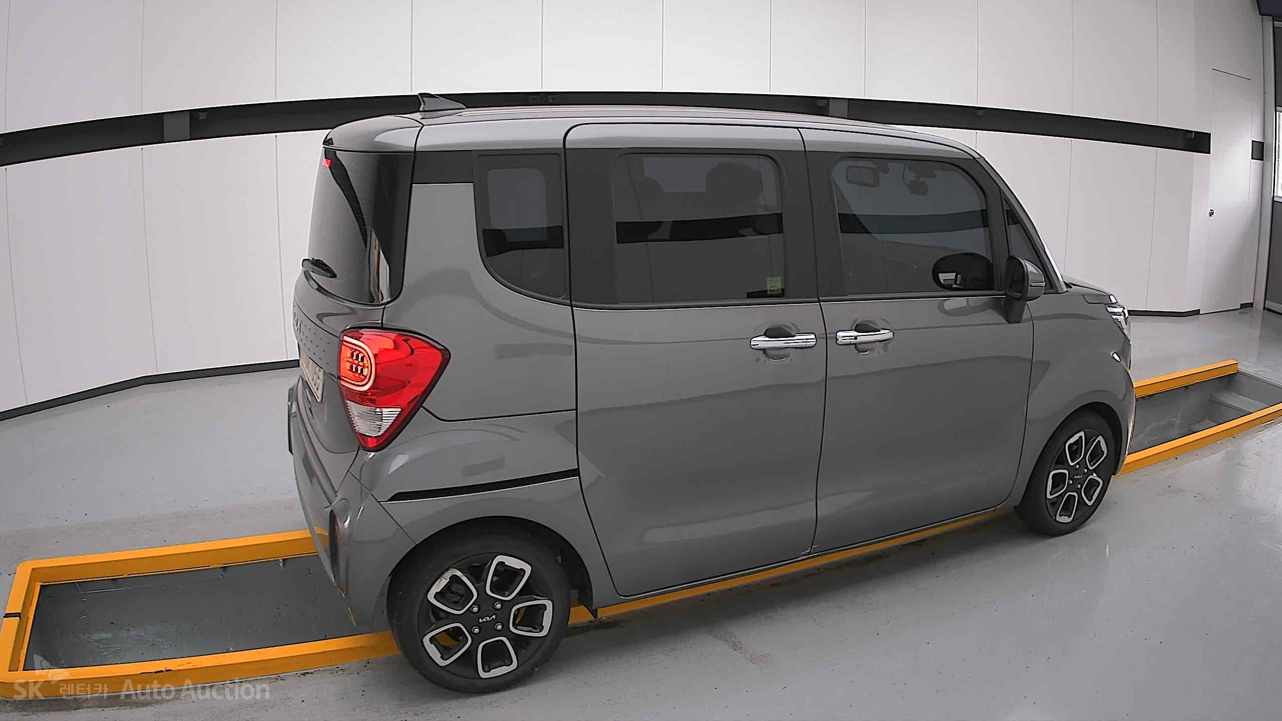 2022 - kia ray