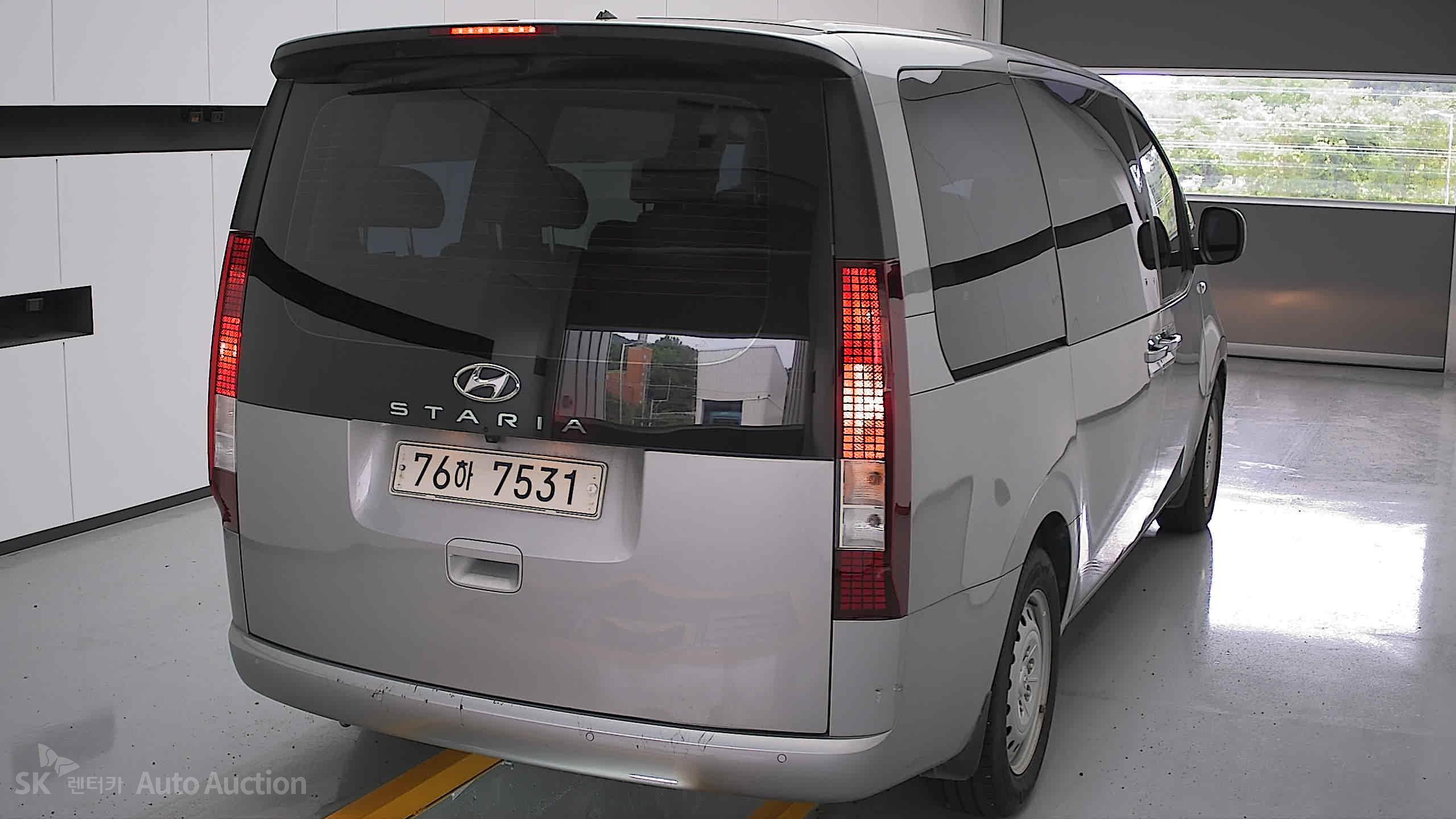 2022 - hyundai staria
