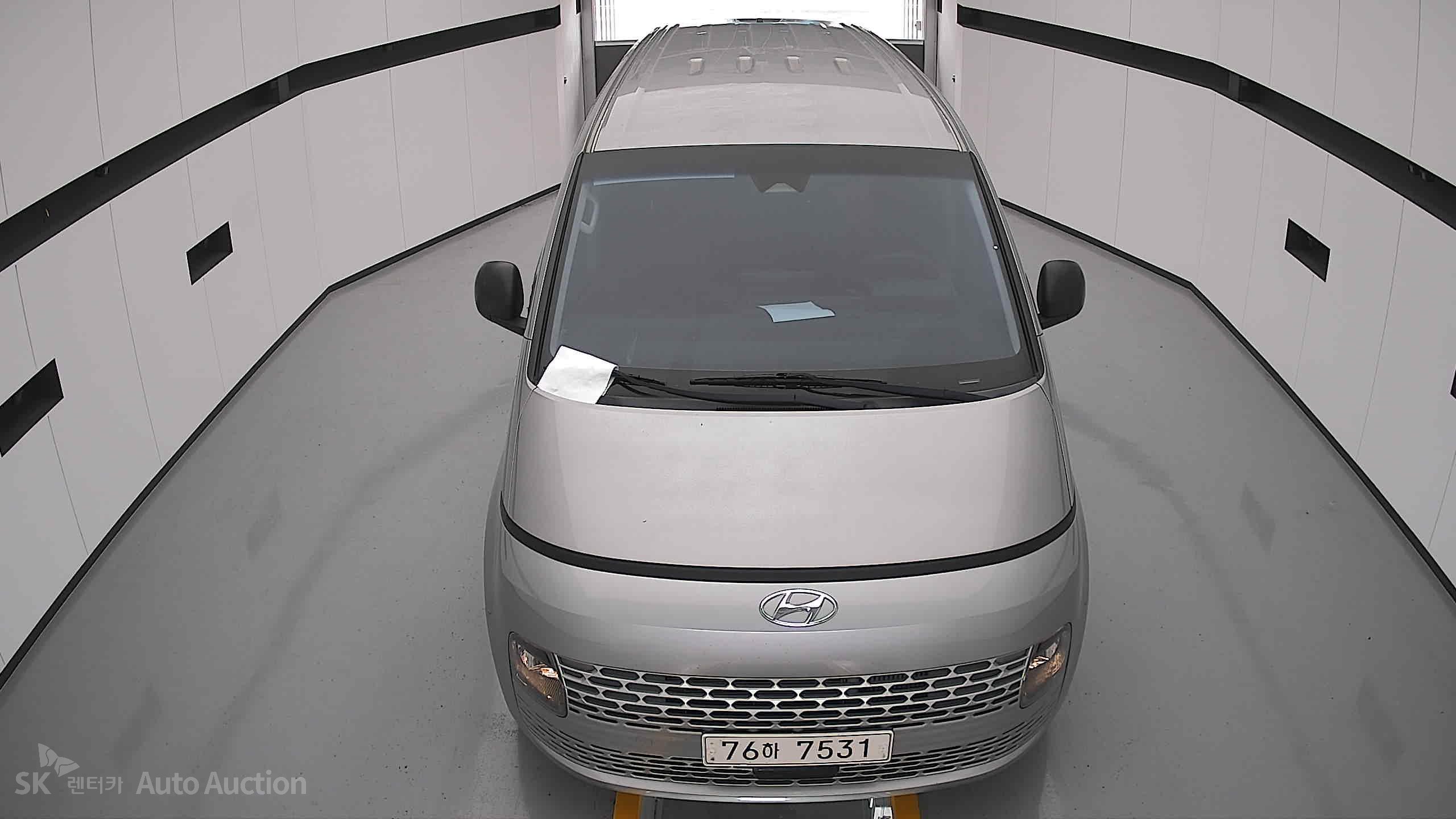 2022 - hyundai staria