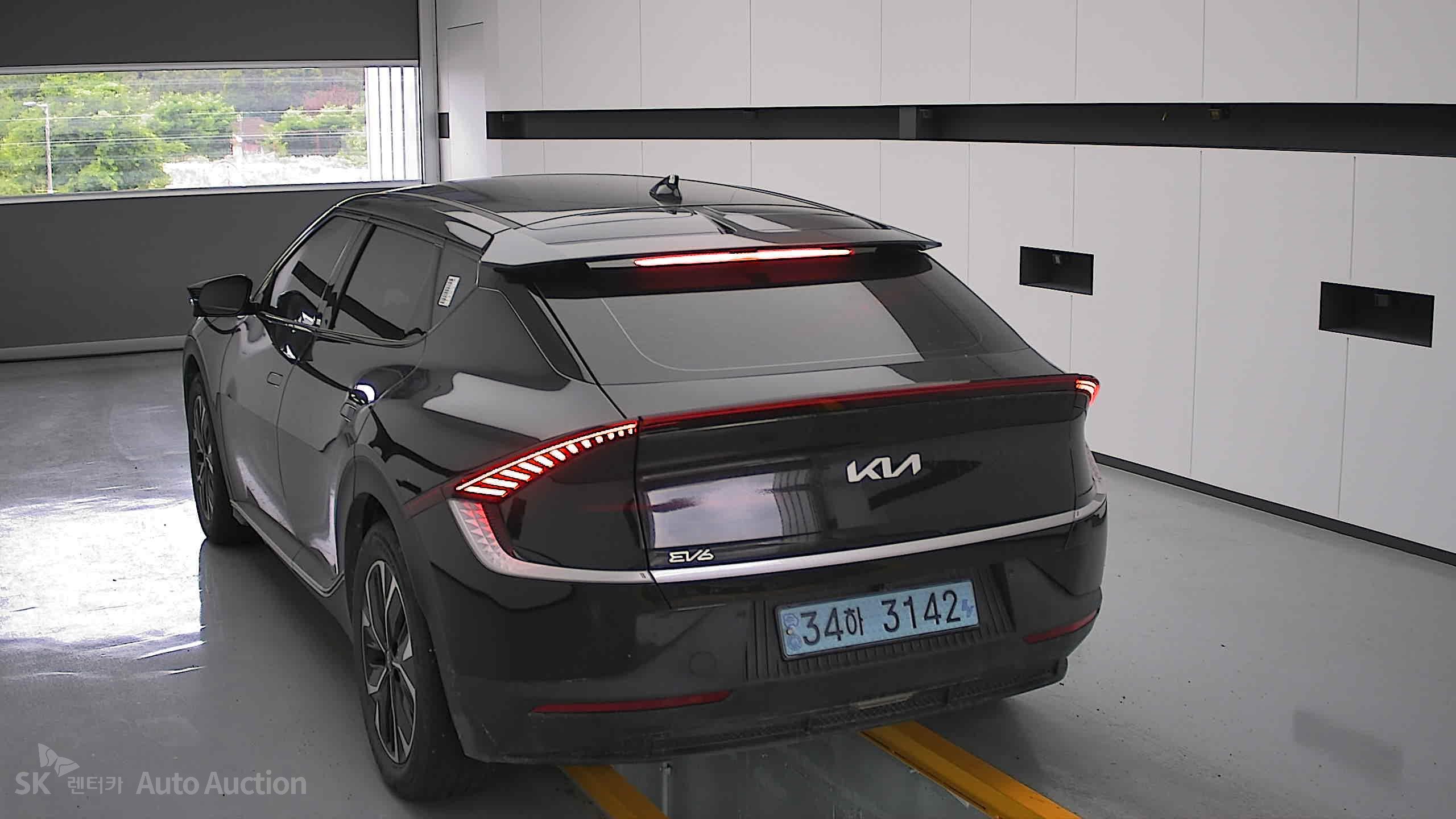 2022 - kia ev6
