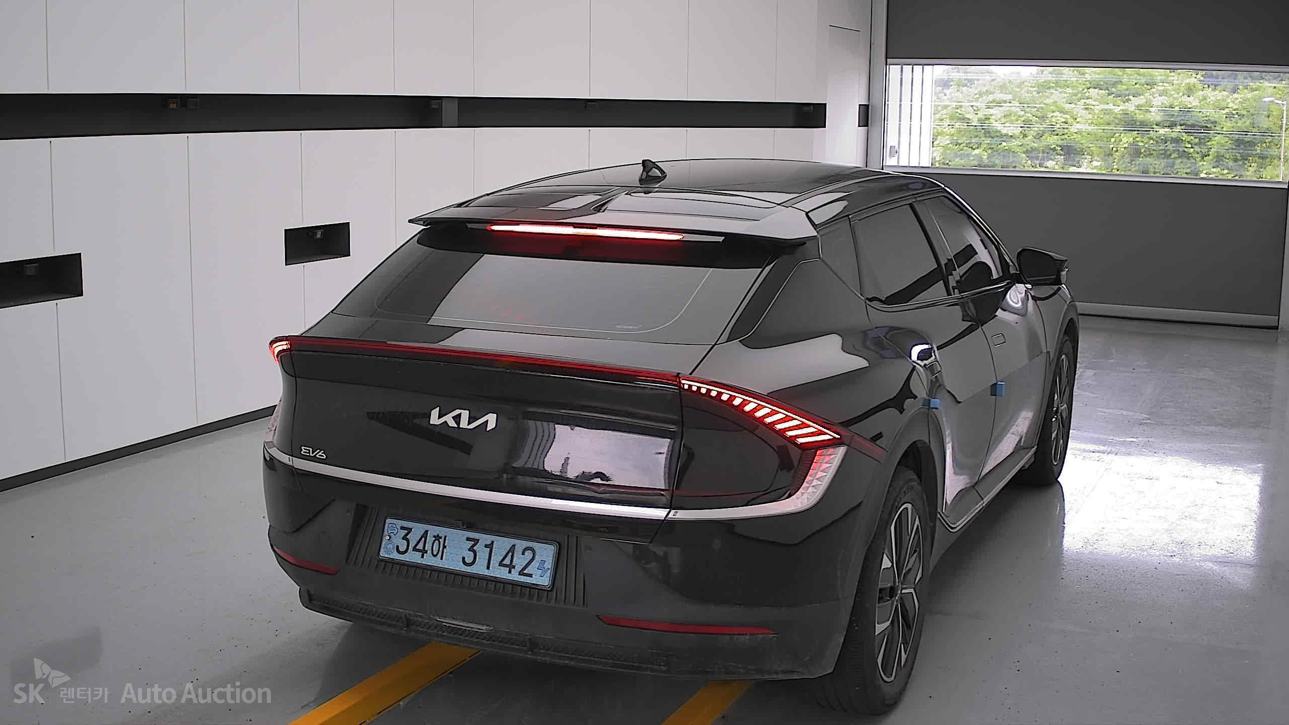 2022 - kia ev6