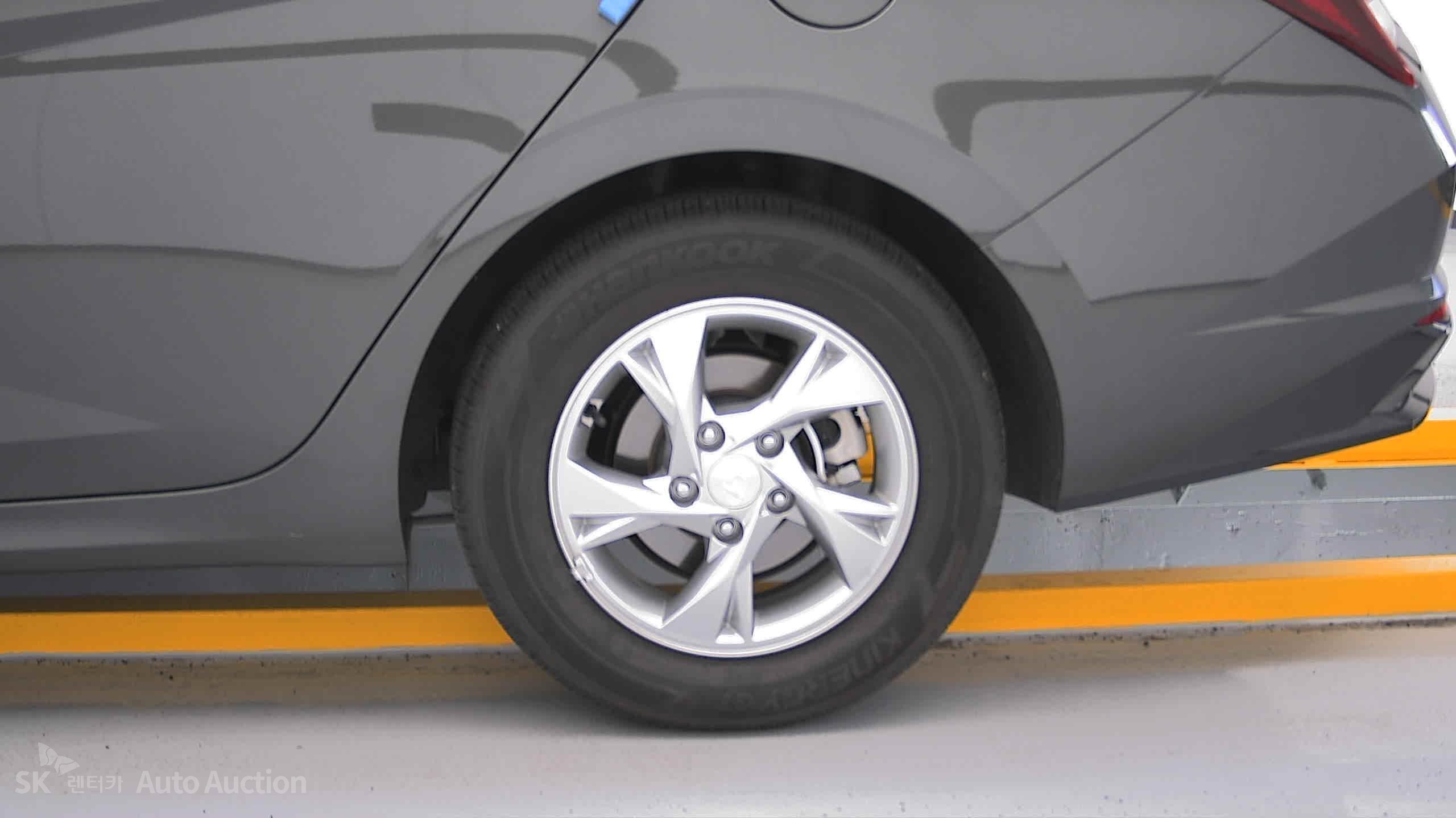 2023 - hyundai avante