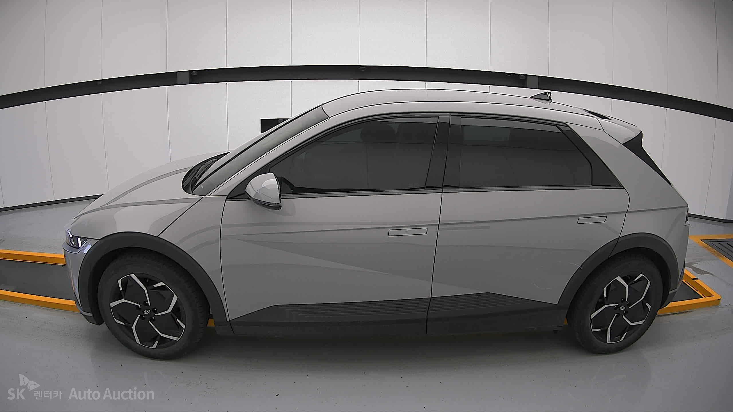2022 - hyundai ioniq