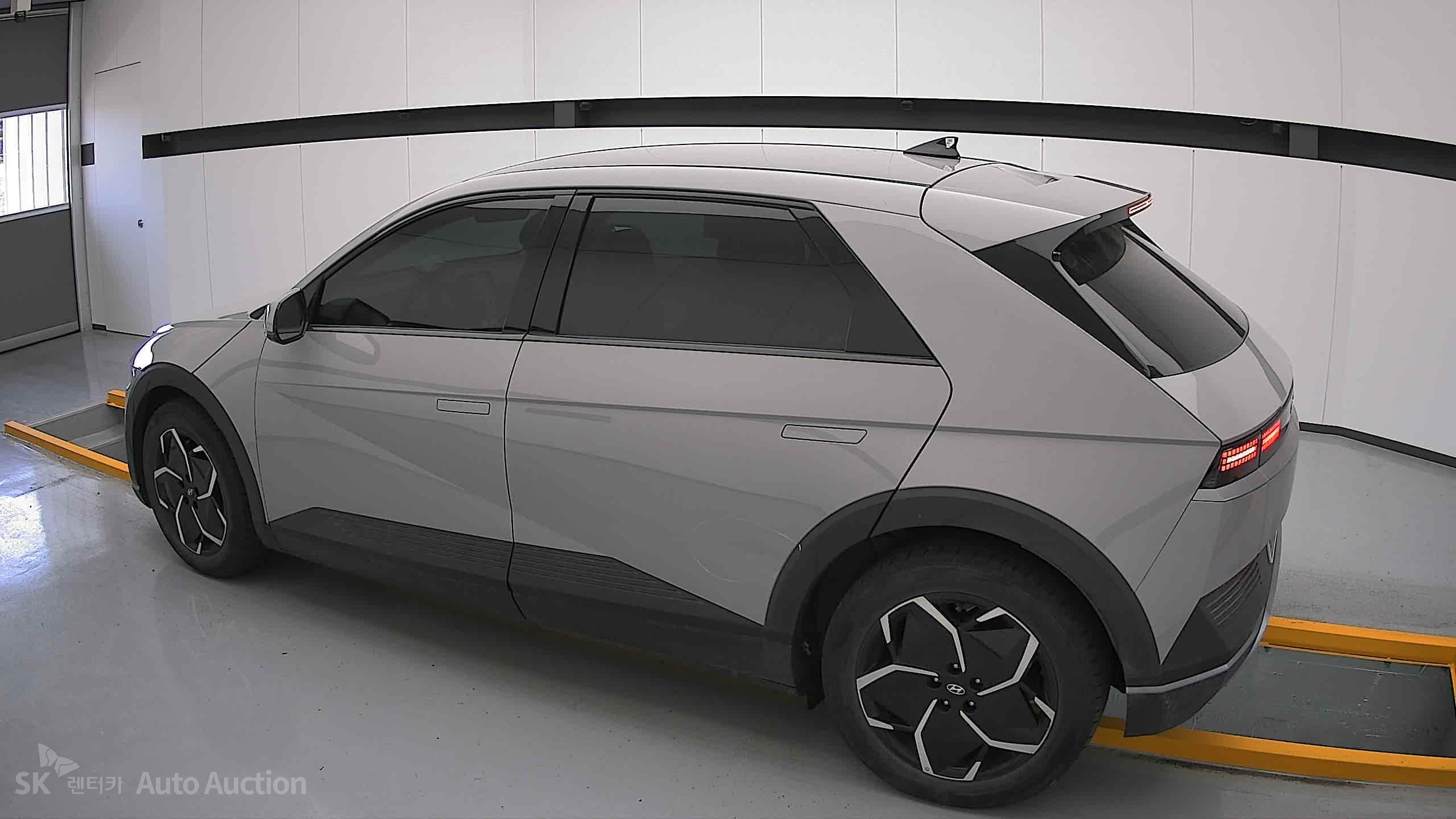 2022 - hyundai ioniq