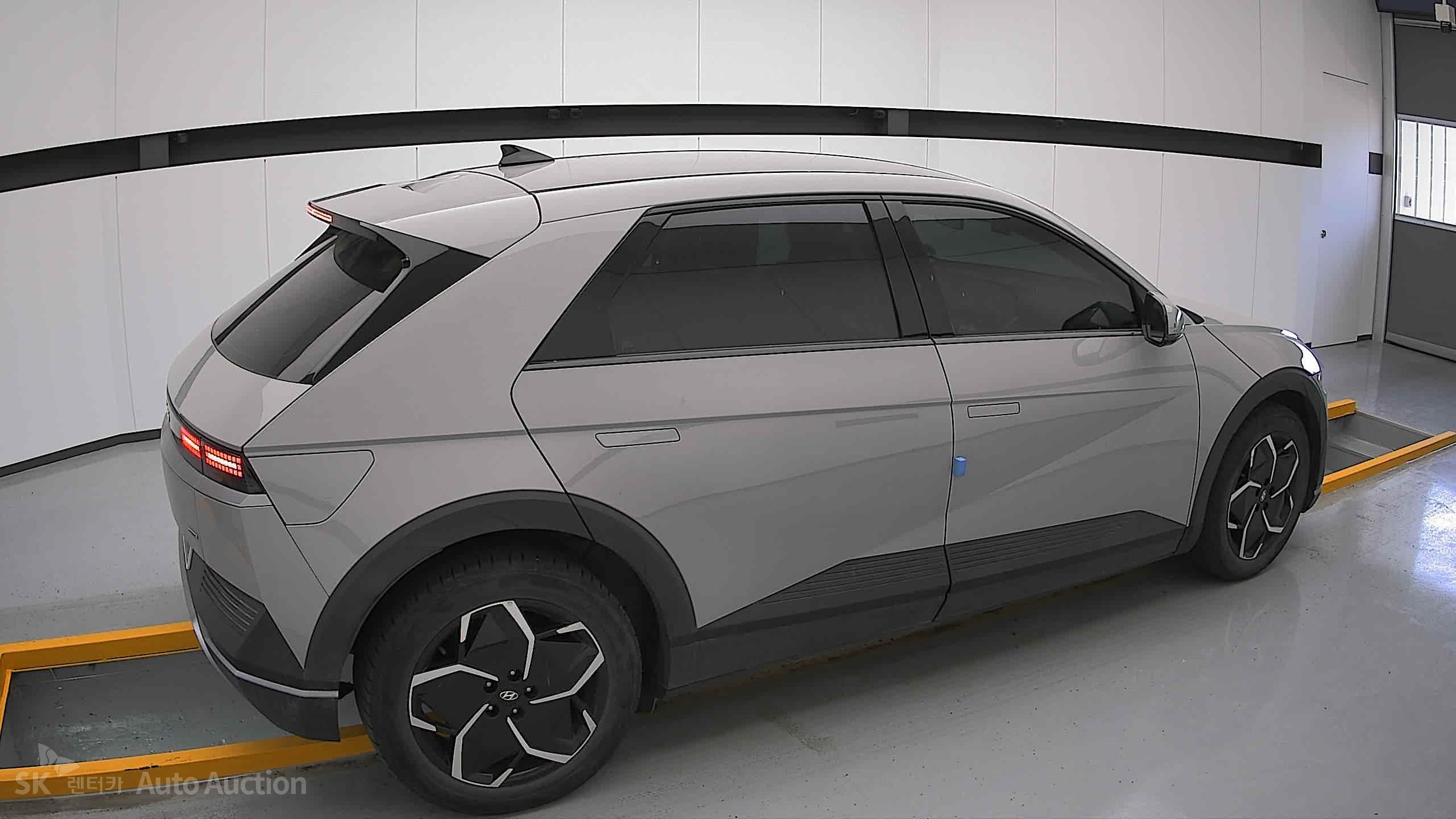 2022 - hyundai ioniq