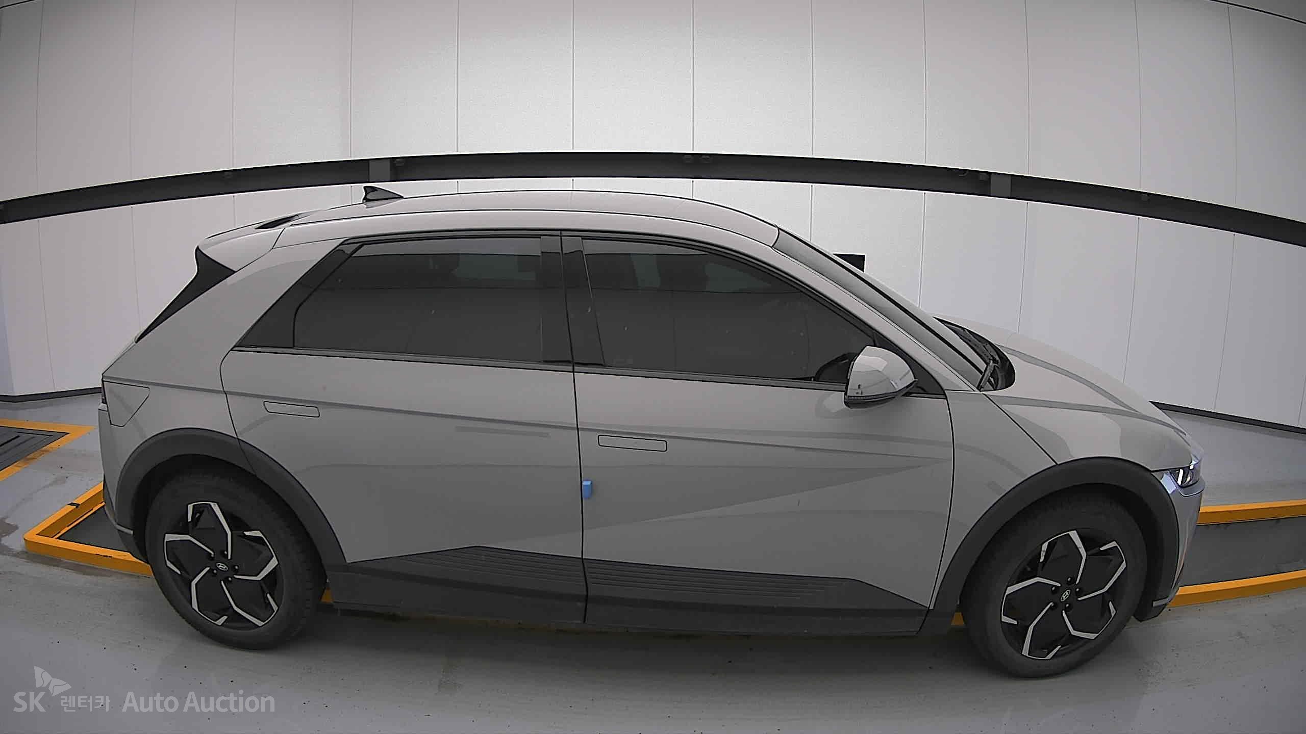 2022 - hyundai ioniq
