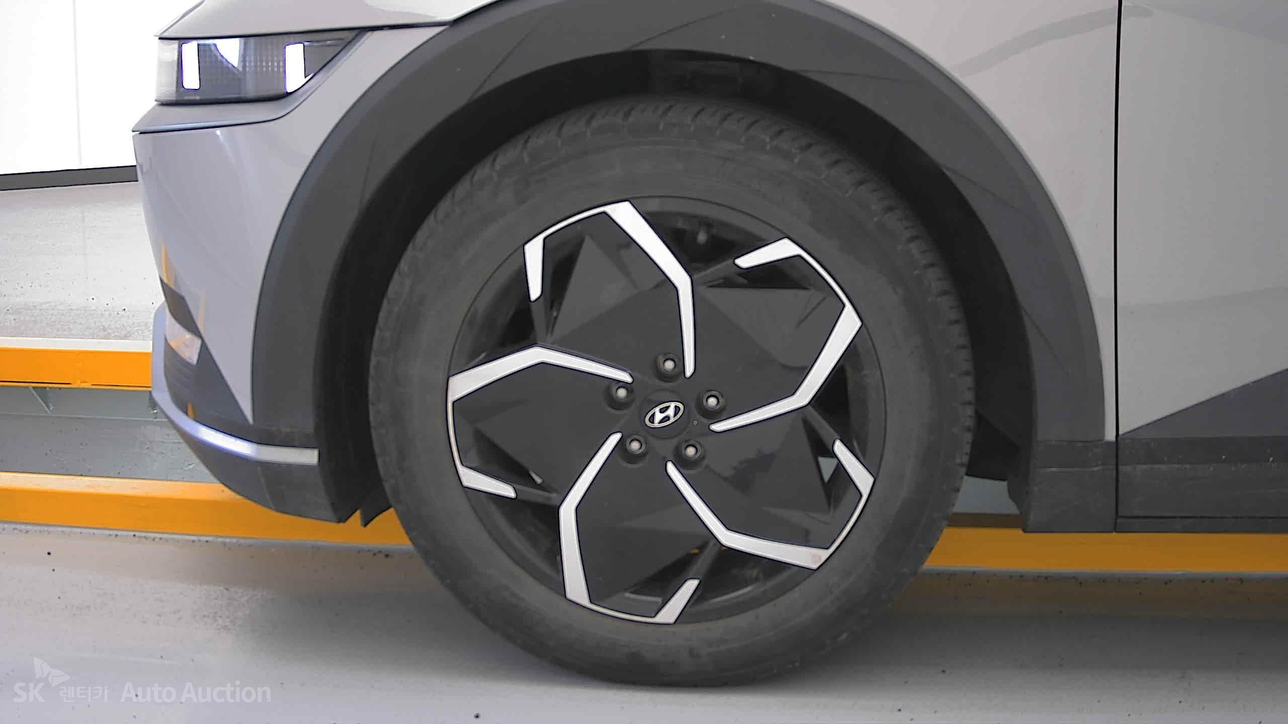 2022 - hyundai ioniq
