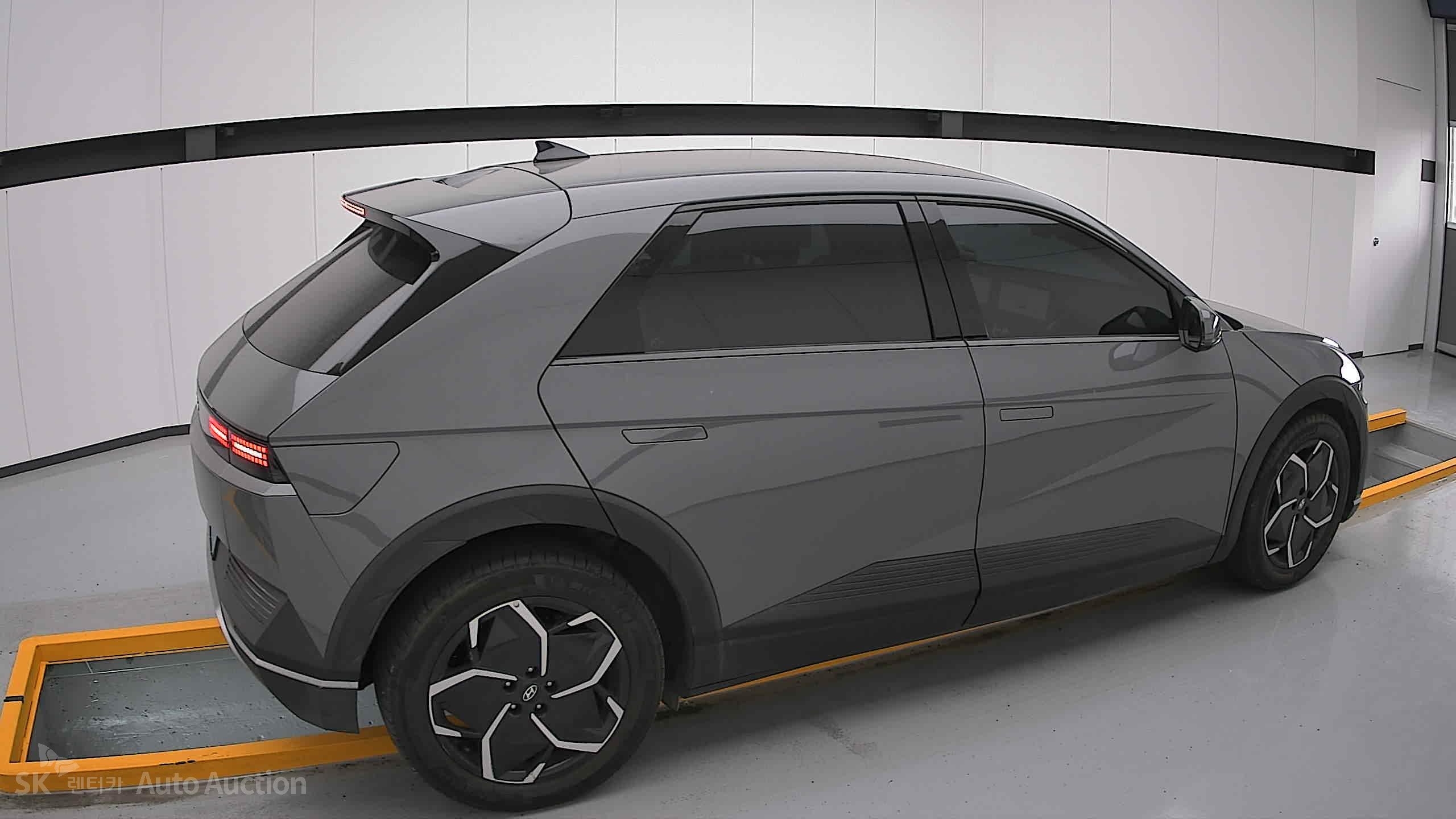 2022 - hyundai ioniq