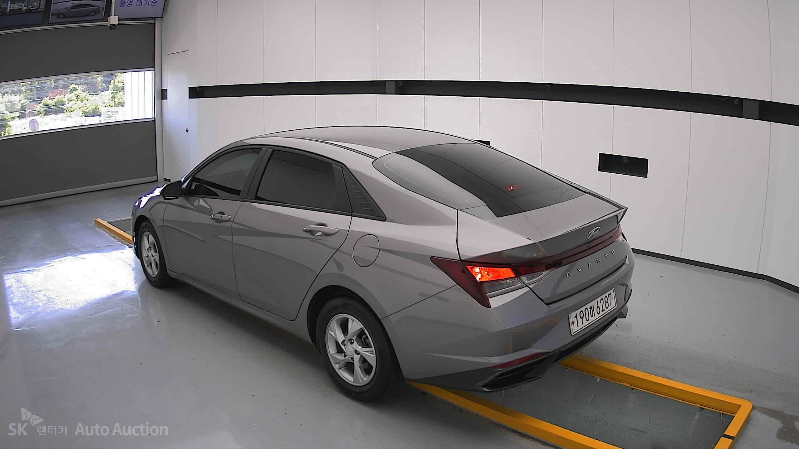 2022 - hyundai avante