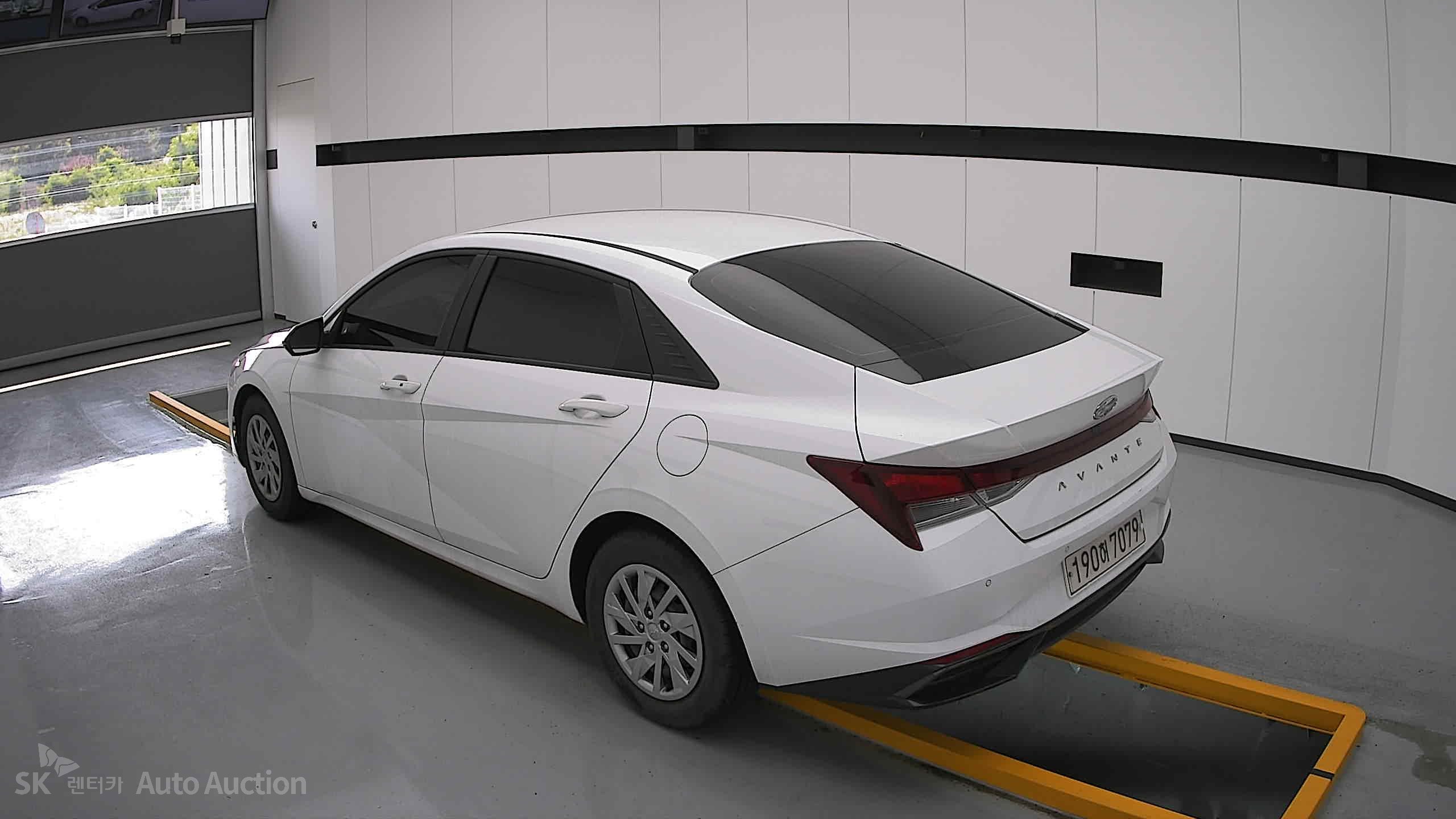 2022 - hyundai avante
