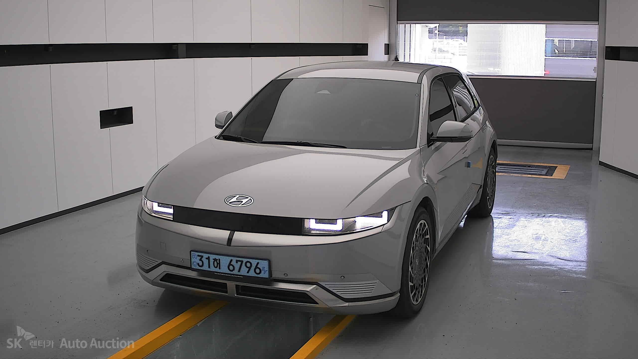2022 - hyundai ioniq