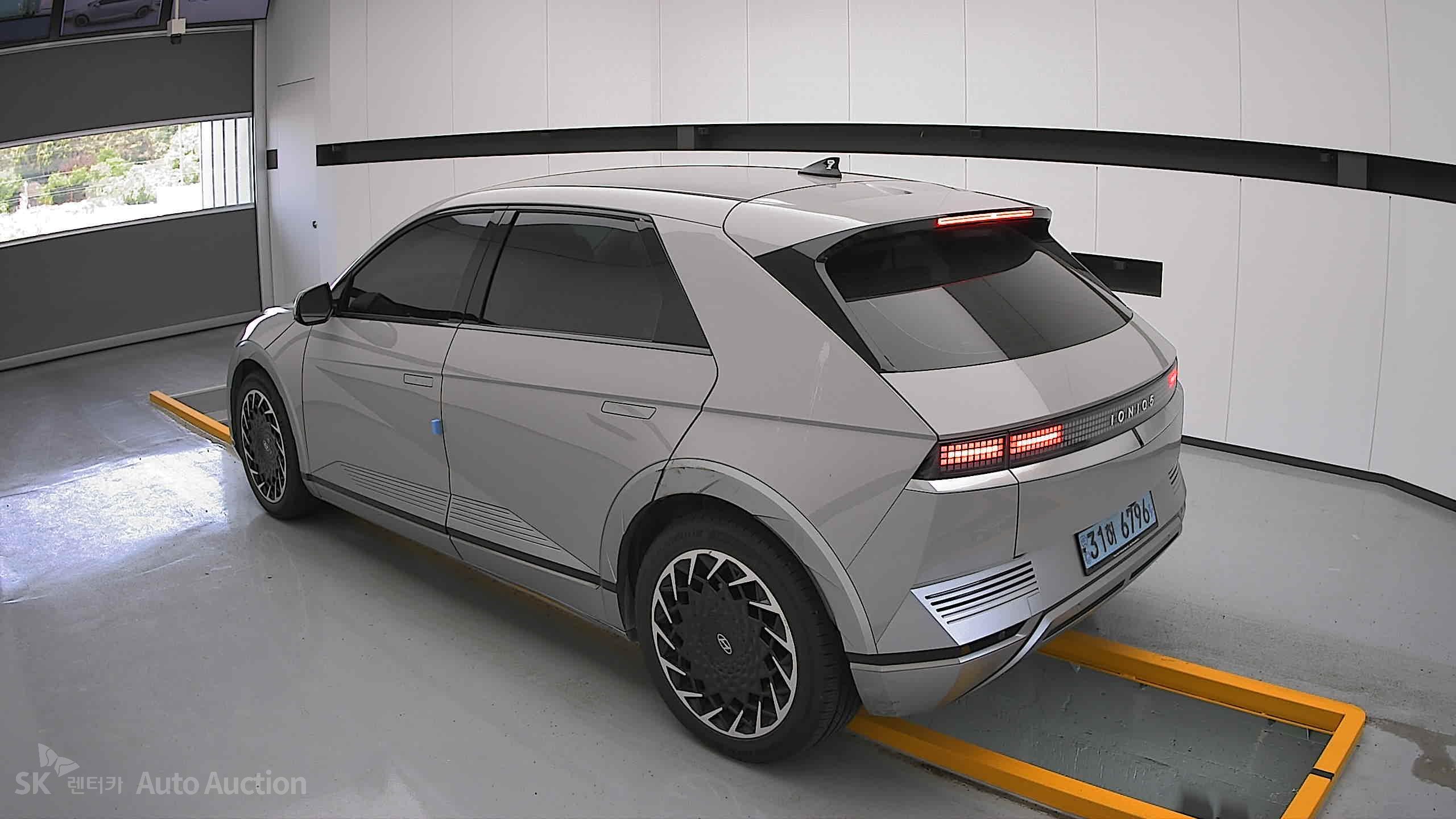 2022 - hyundai ioniq