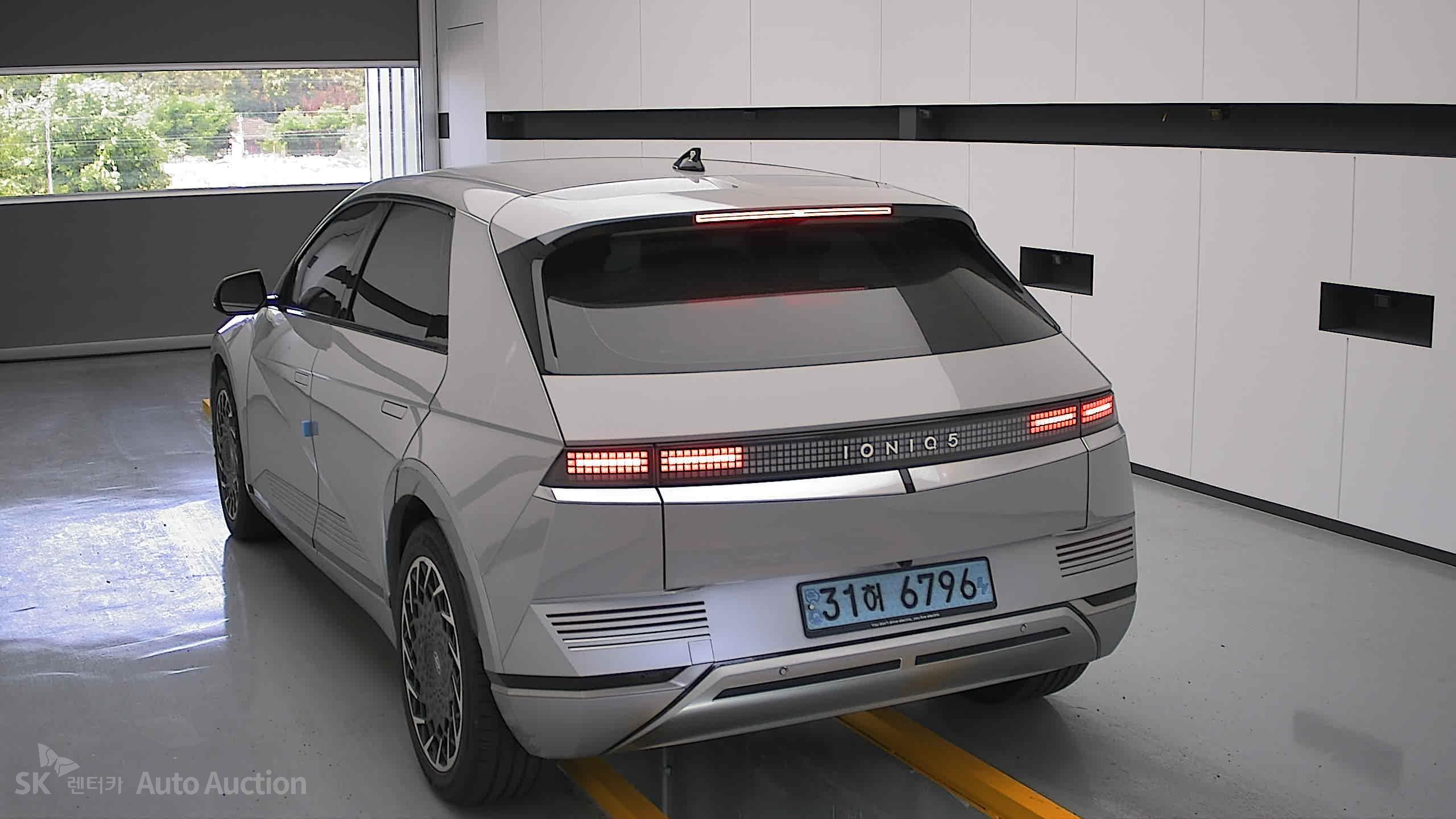 2022 - hyundai ioniq