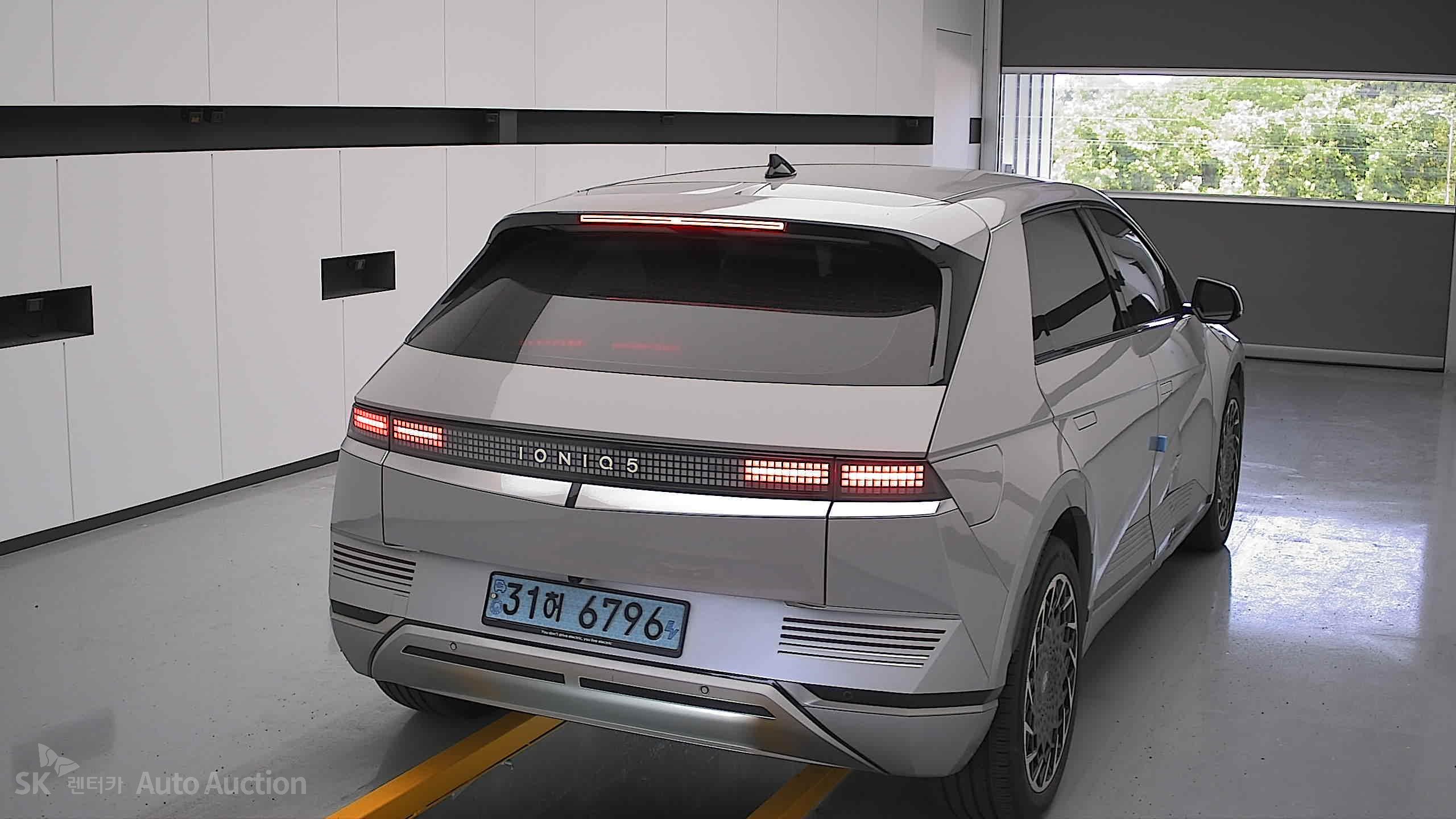 2022 - hyundai ioniq
