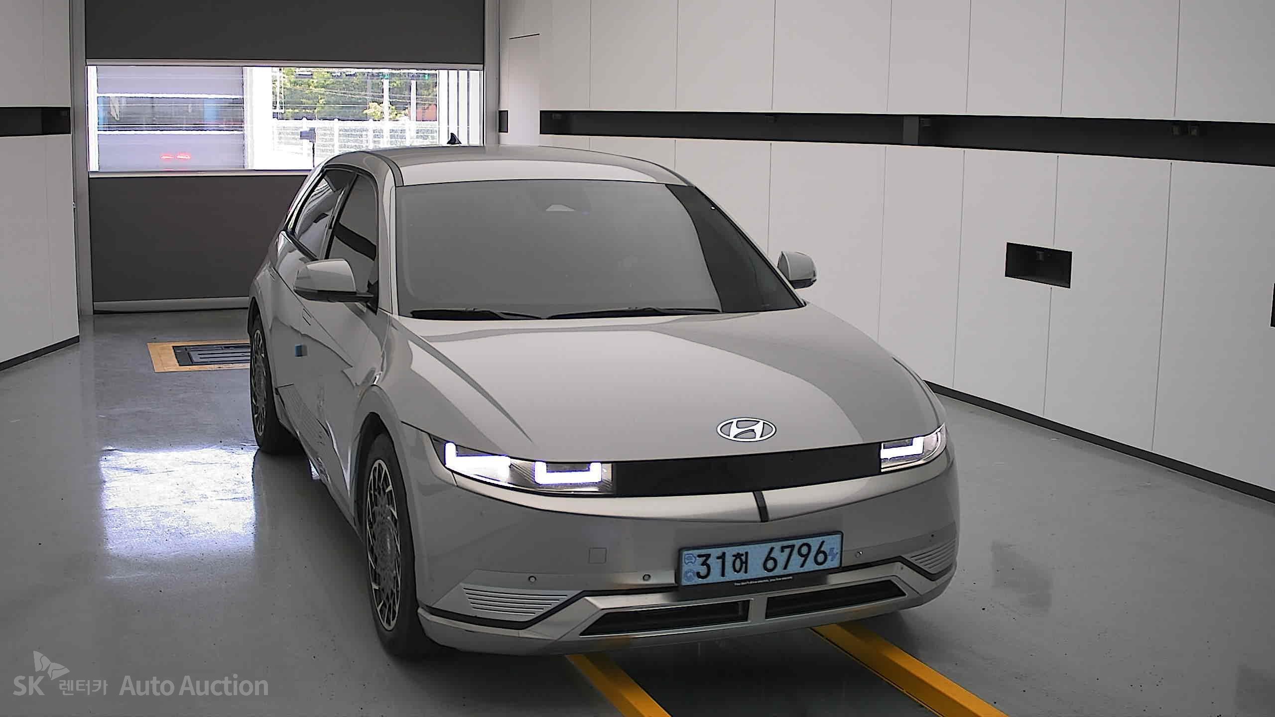 2022 - hyundai ioniq