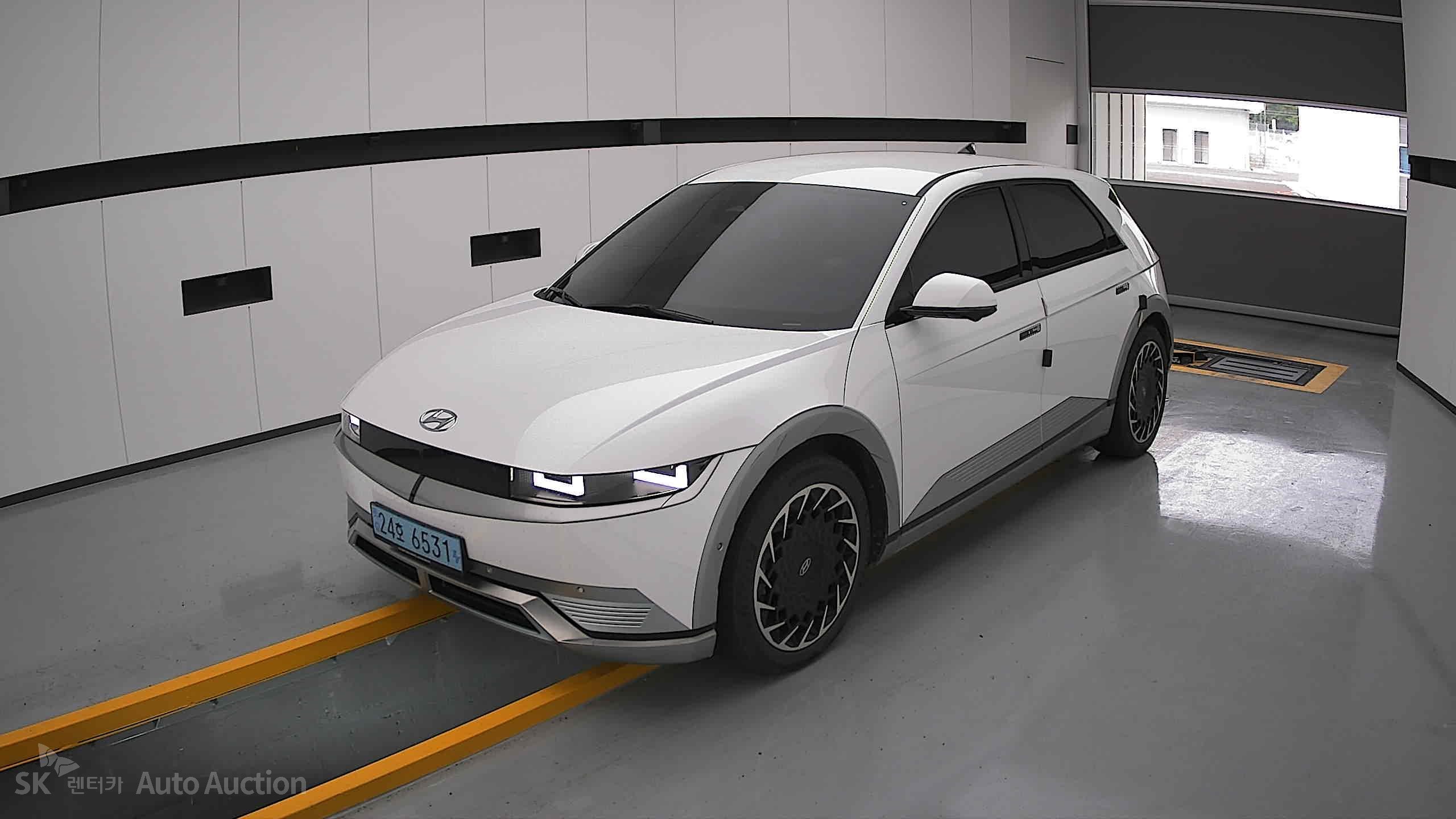 2022 - hyundai ioniq
