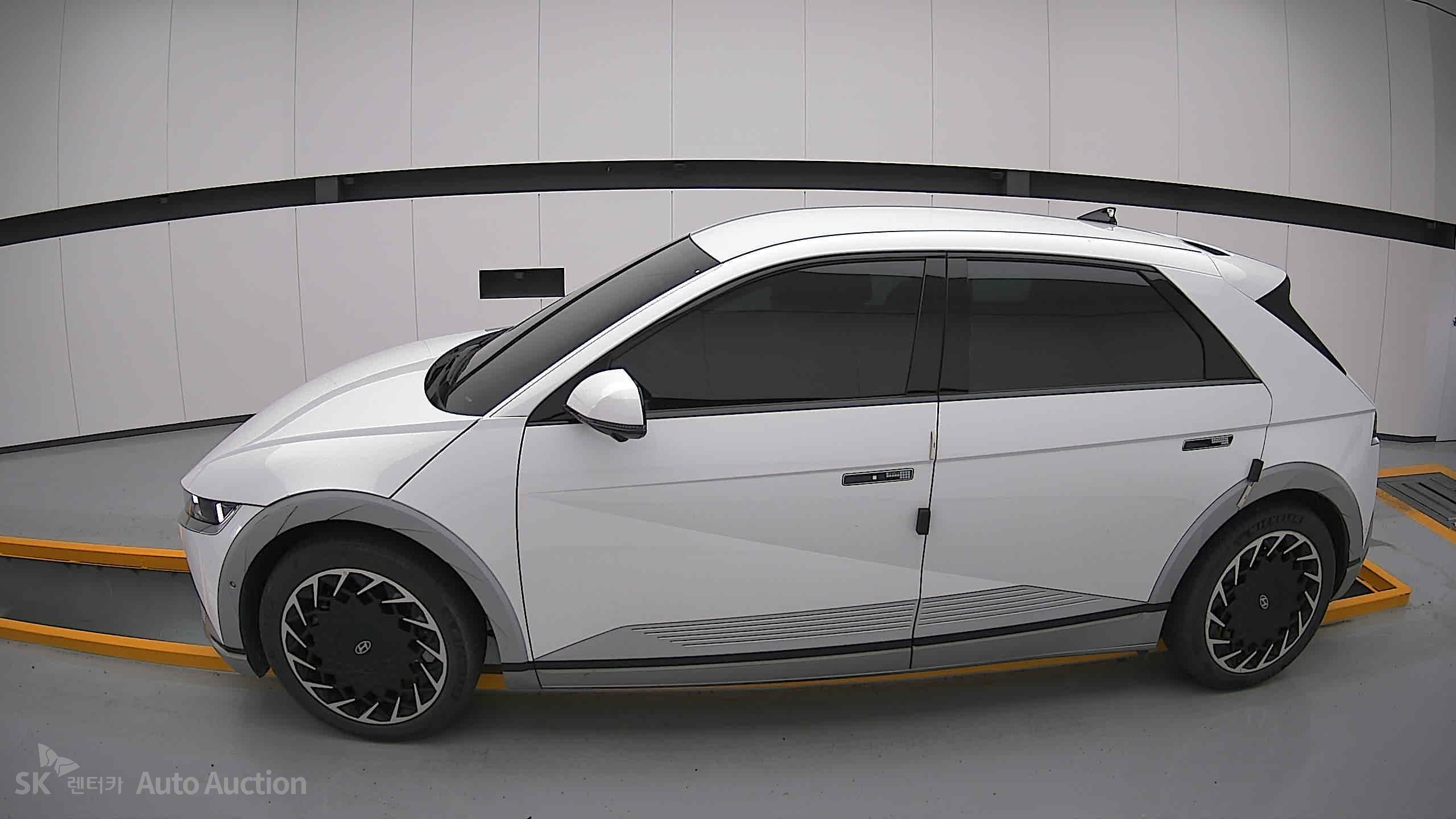 2022 - hyundai ioniq