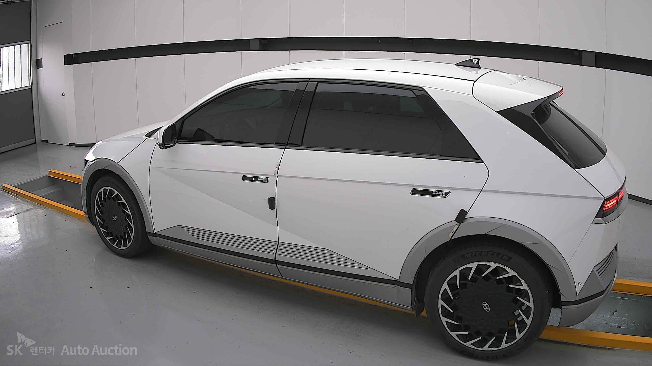 2022 - hyundai ioniq