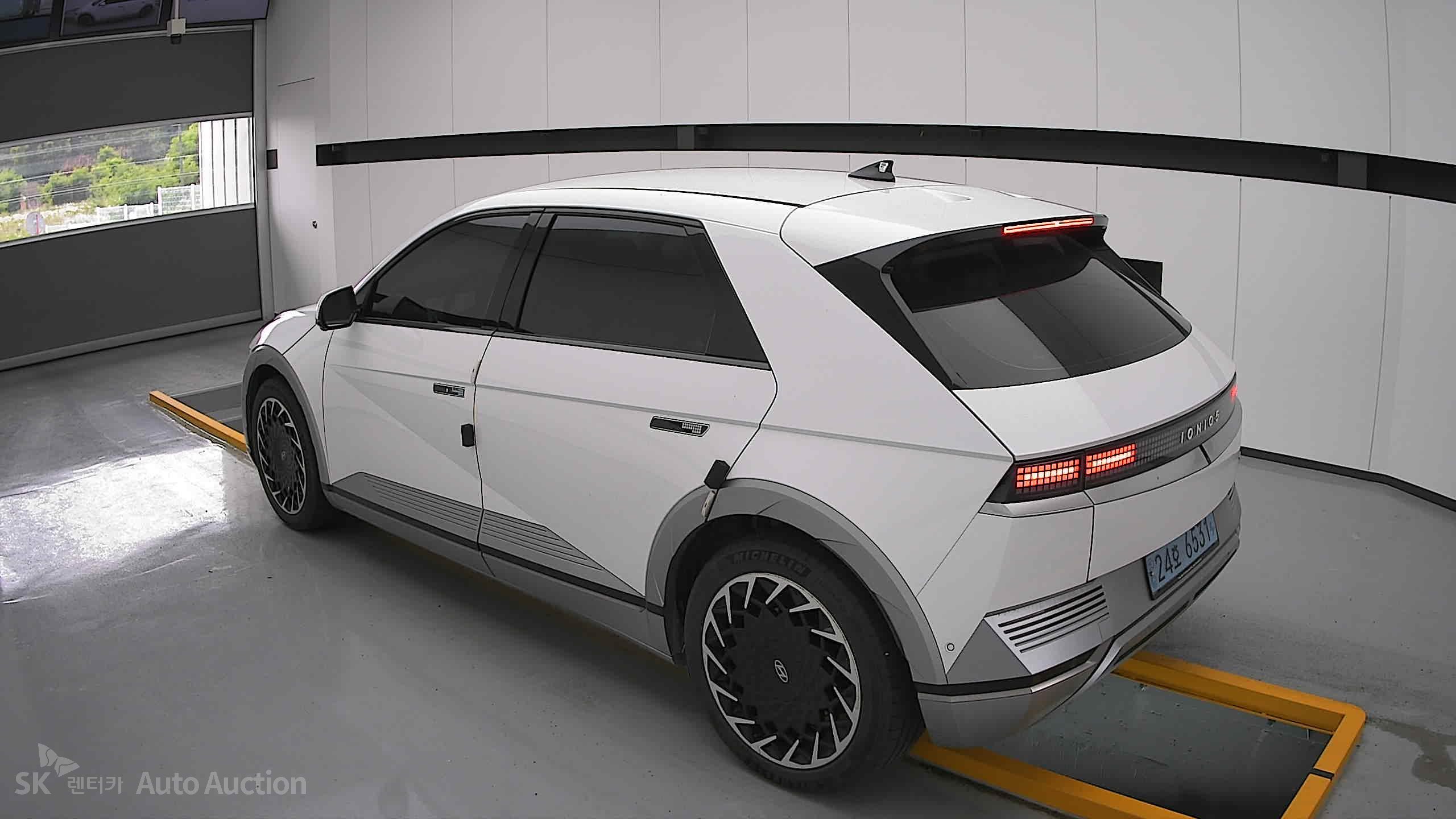 2022 - hyundai ioniq